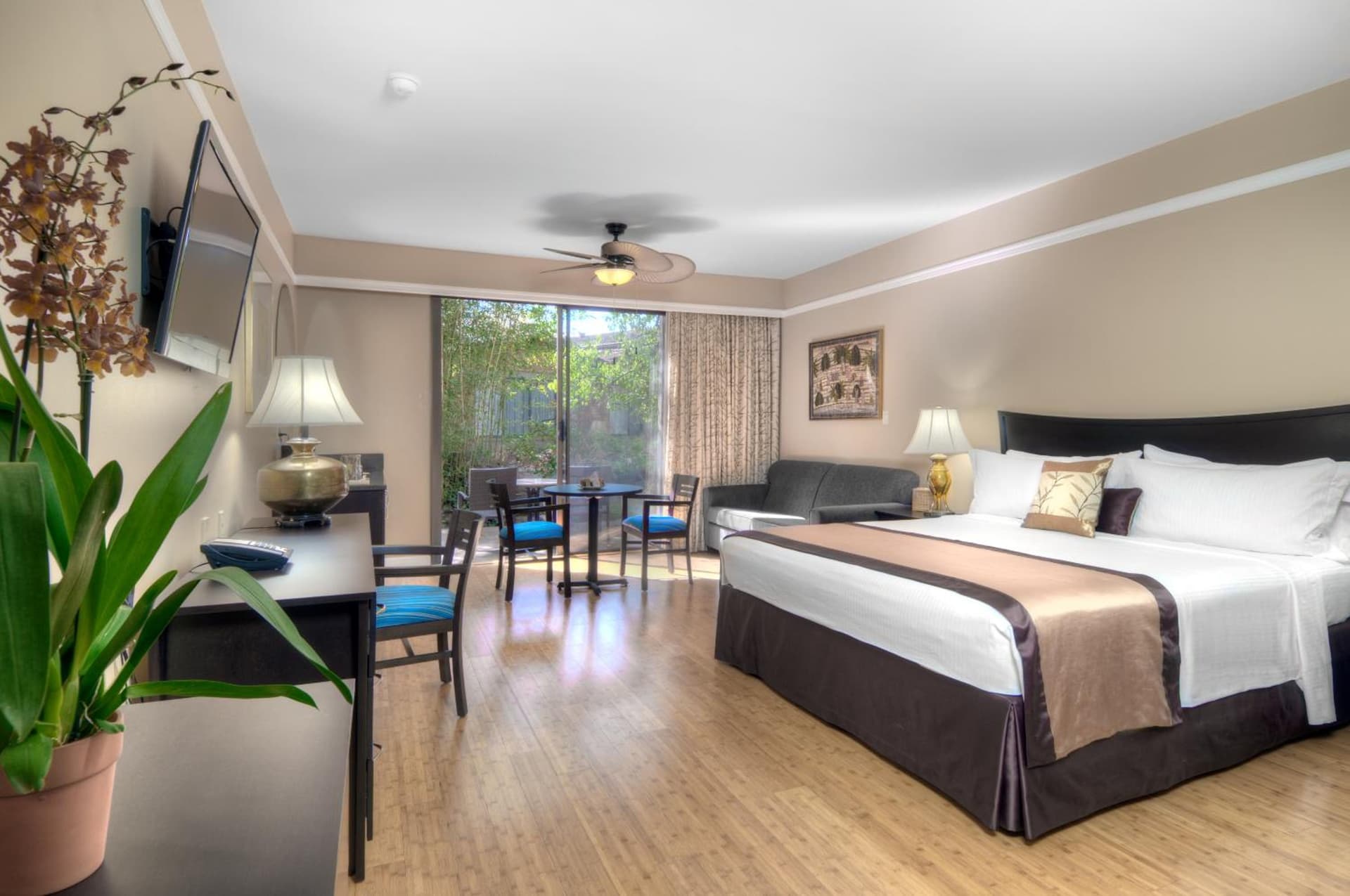 Dinah's Garden Hotel gallery photo in Palo Alto, CA — image 7