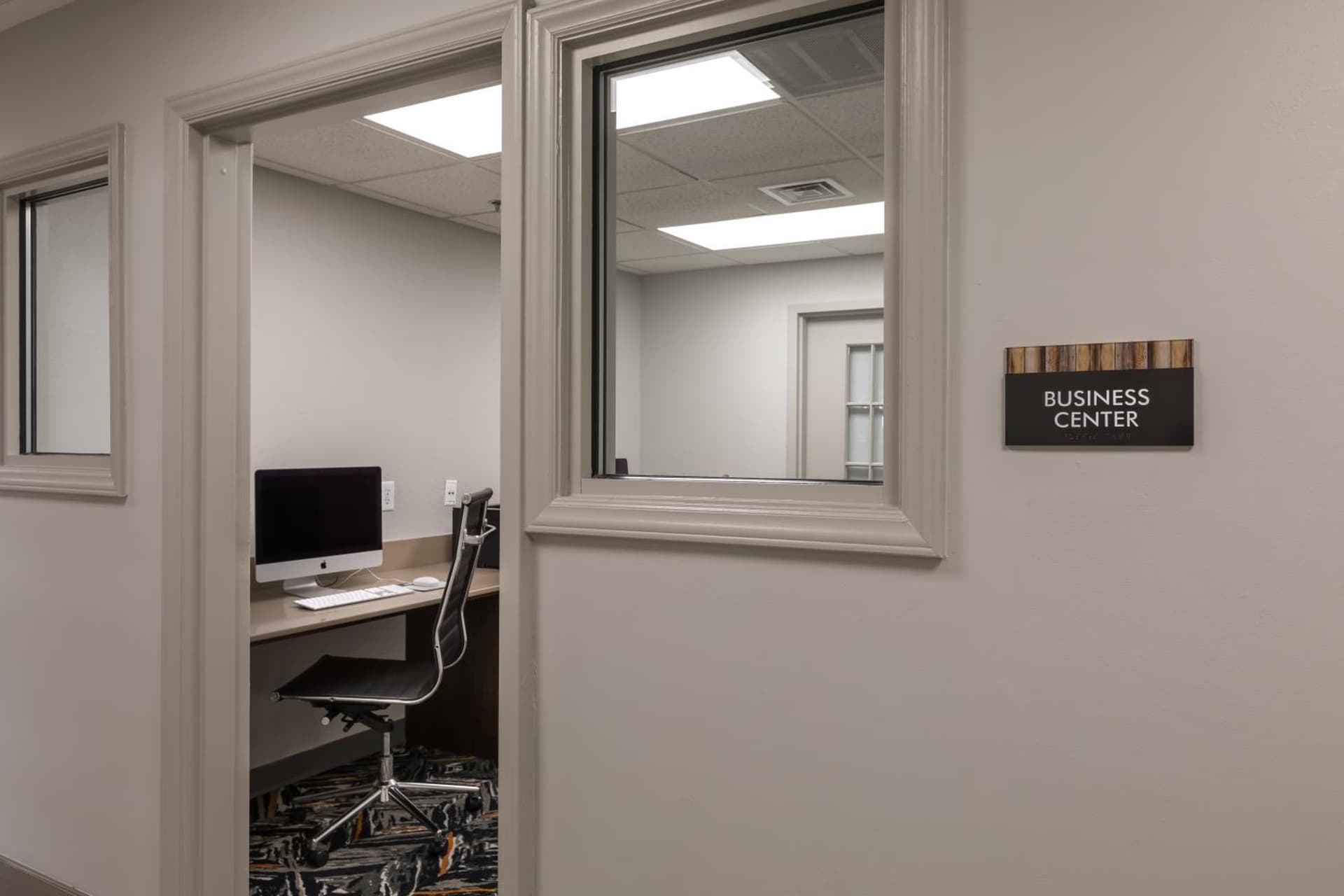 Country Inn & Suites by Radisson, Lake Norman Huntersville, NC gallery photo in Huntersville, NC — image 62