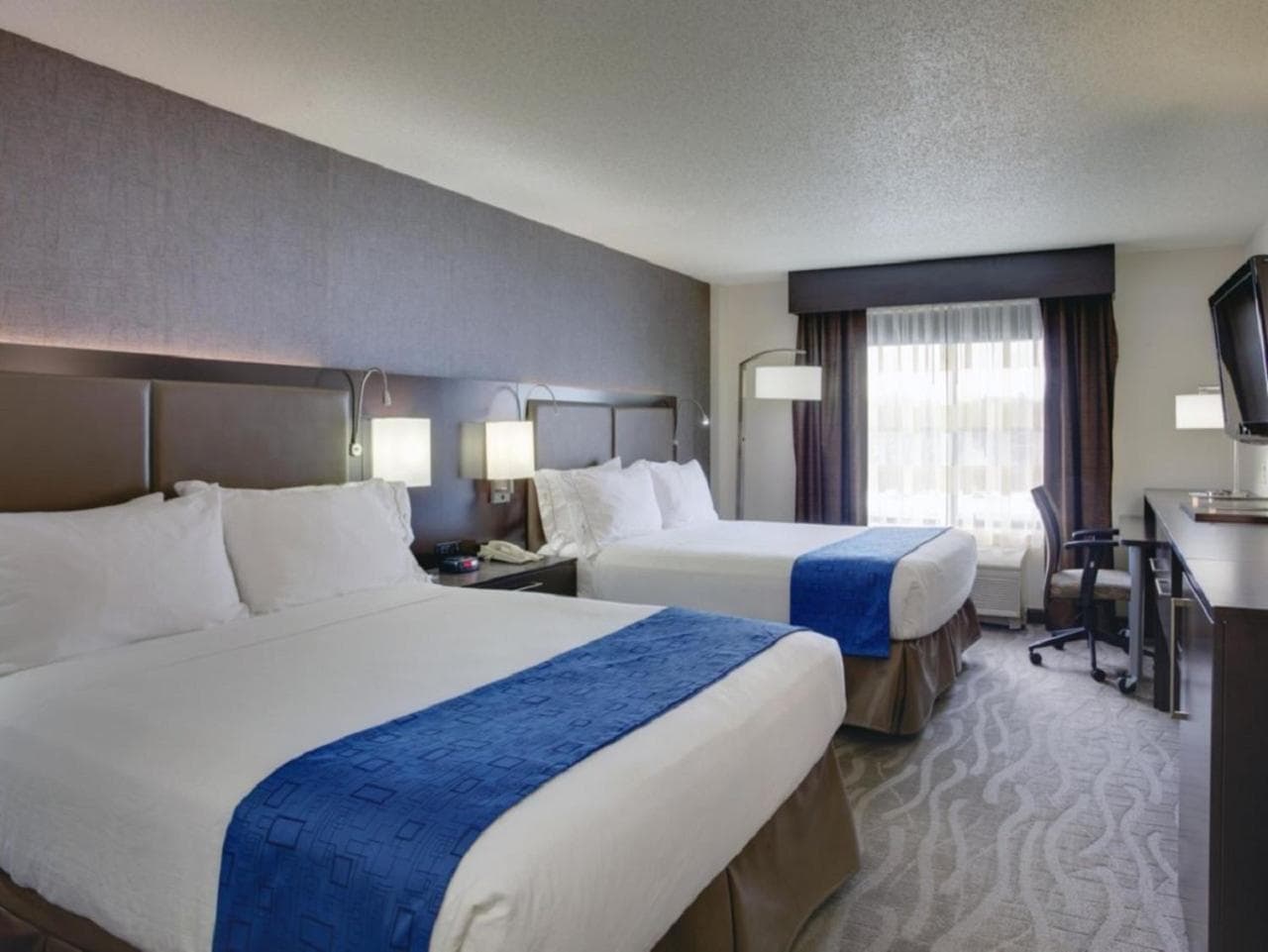 Holiday Inn Express Hotel & Suites Meadowlands Area by IHG gallery photo in Carlstadt, NJ — image 35