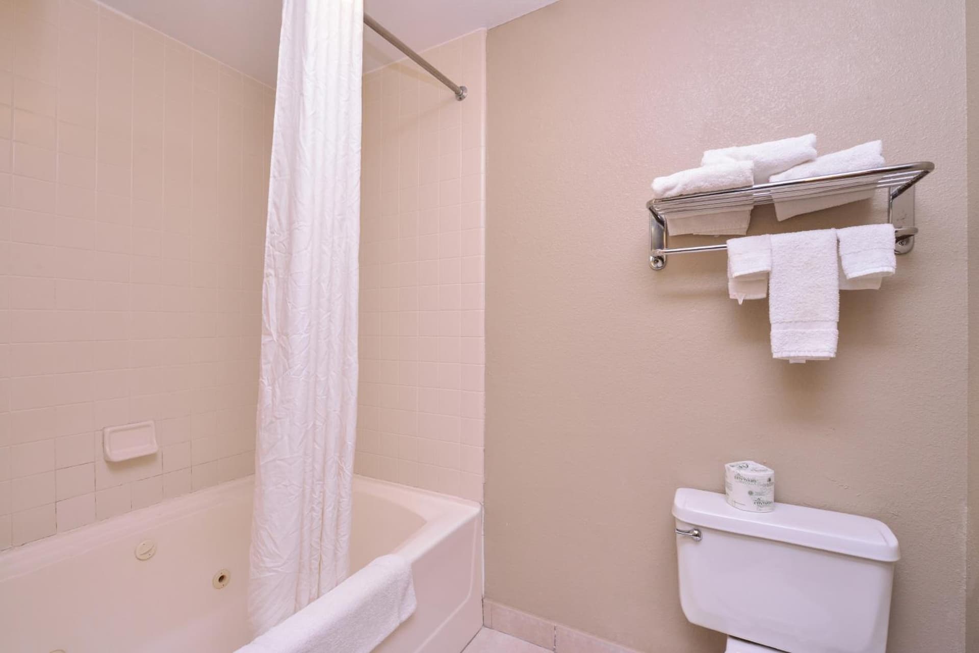 Baymont by Wyndham Sioux Falls North,I-29,Russell St, Airport gallery photo in Sioux Falls, SD — image 24
