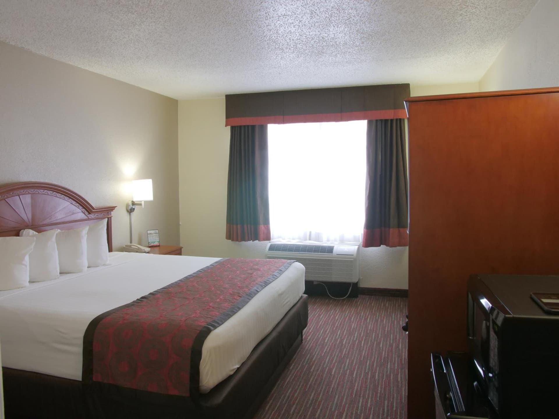 Baymont by Wyndham Louisville East gallery photo in Louisville, KY — image 27