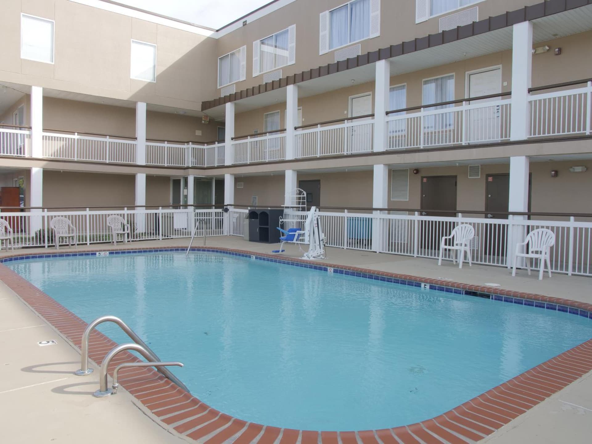Baymont by Wyndham Louisville East gallery photo in Louisville, KY — image 32