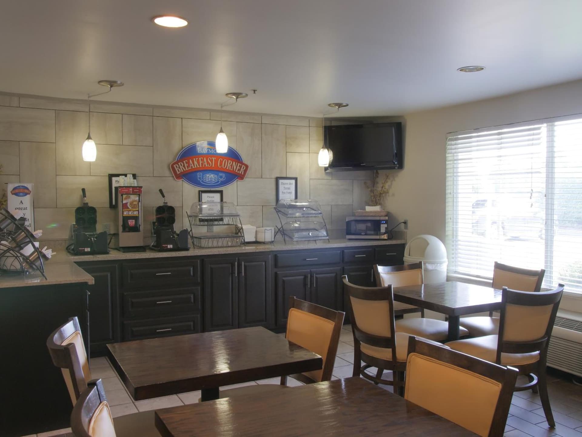 Baymont by Wyndham Louisville East gallery photo in Louisville, KY — image 37