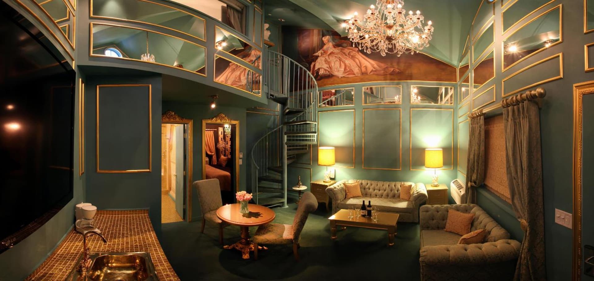 The Roxbury interior in Roxbury — gallery photo 2