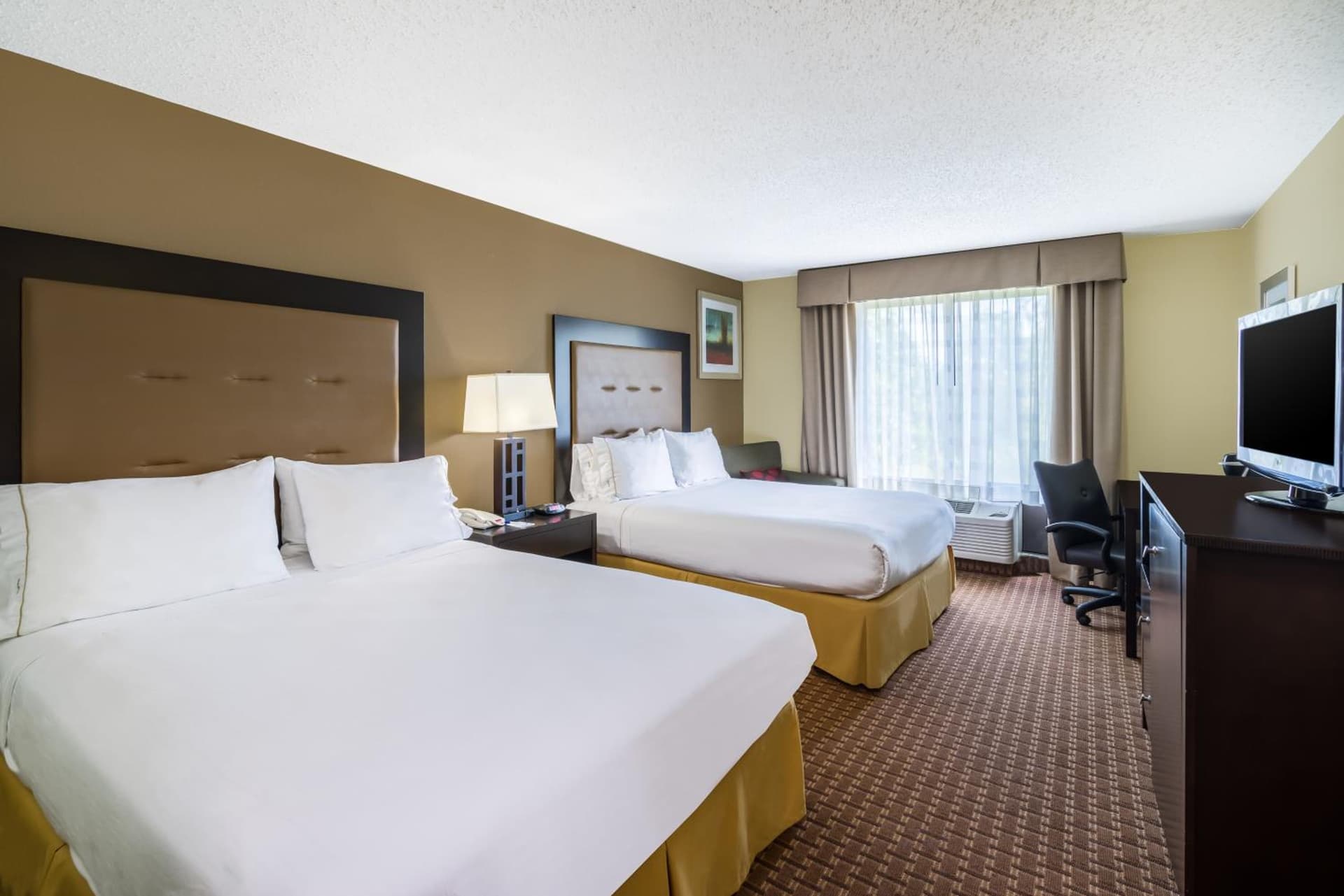 Holiday Inn Express Hotel & Suites-North East by IHG interior in North East, MD — gallery photo 2
