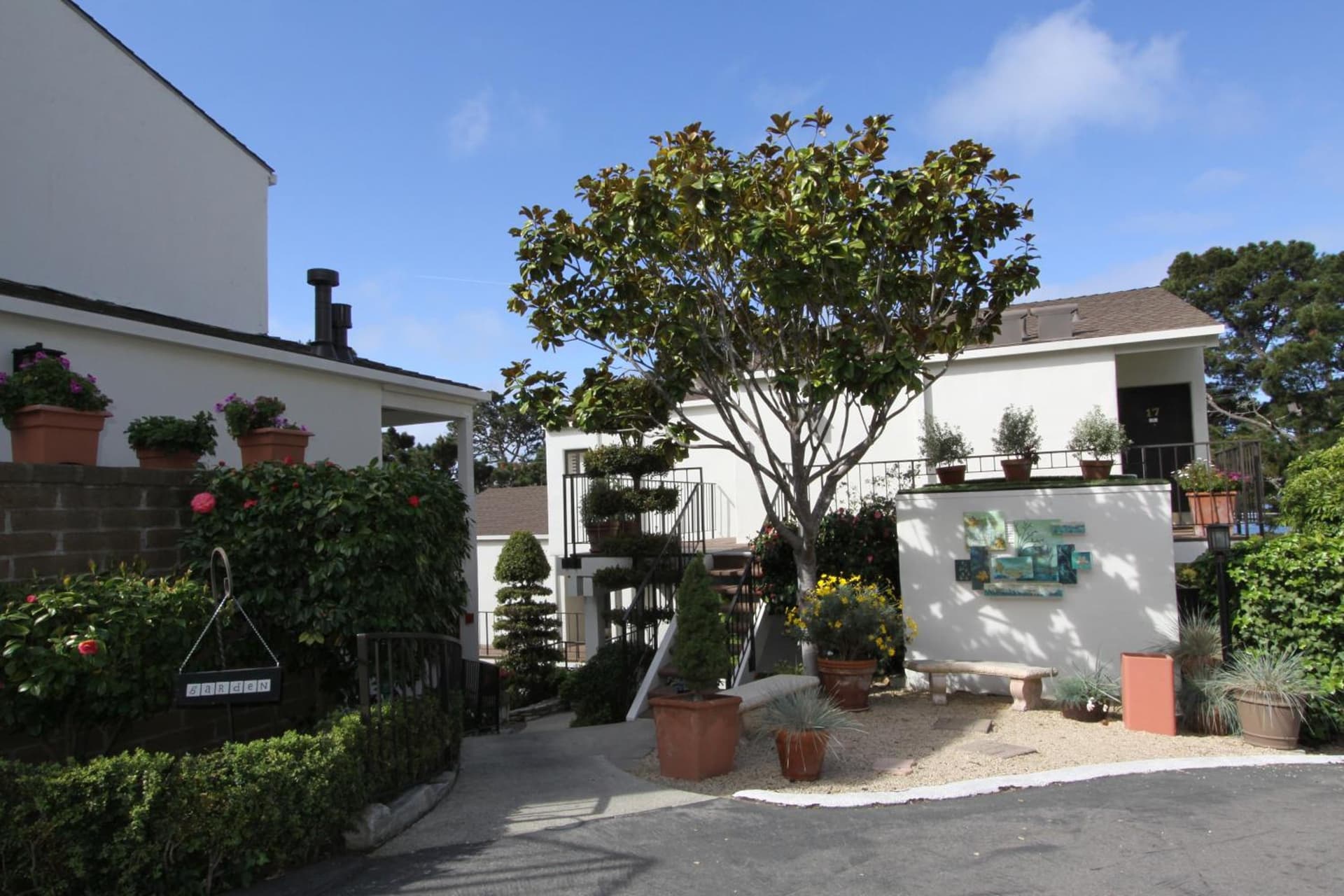 Lobos Lodge gallery photo in Carmel — image 38