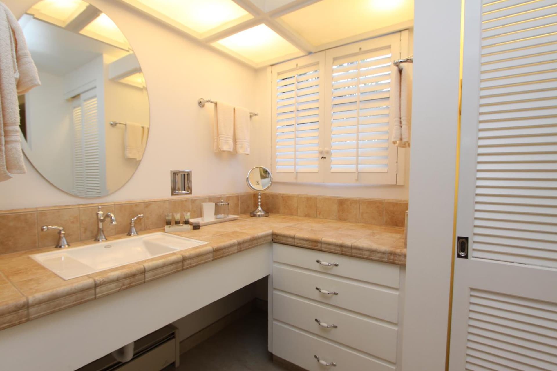 Lobos Lodge gallery photo in Carmel — image 28