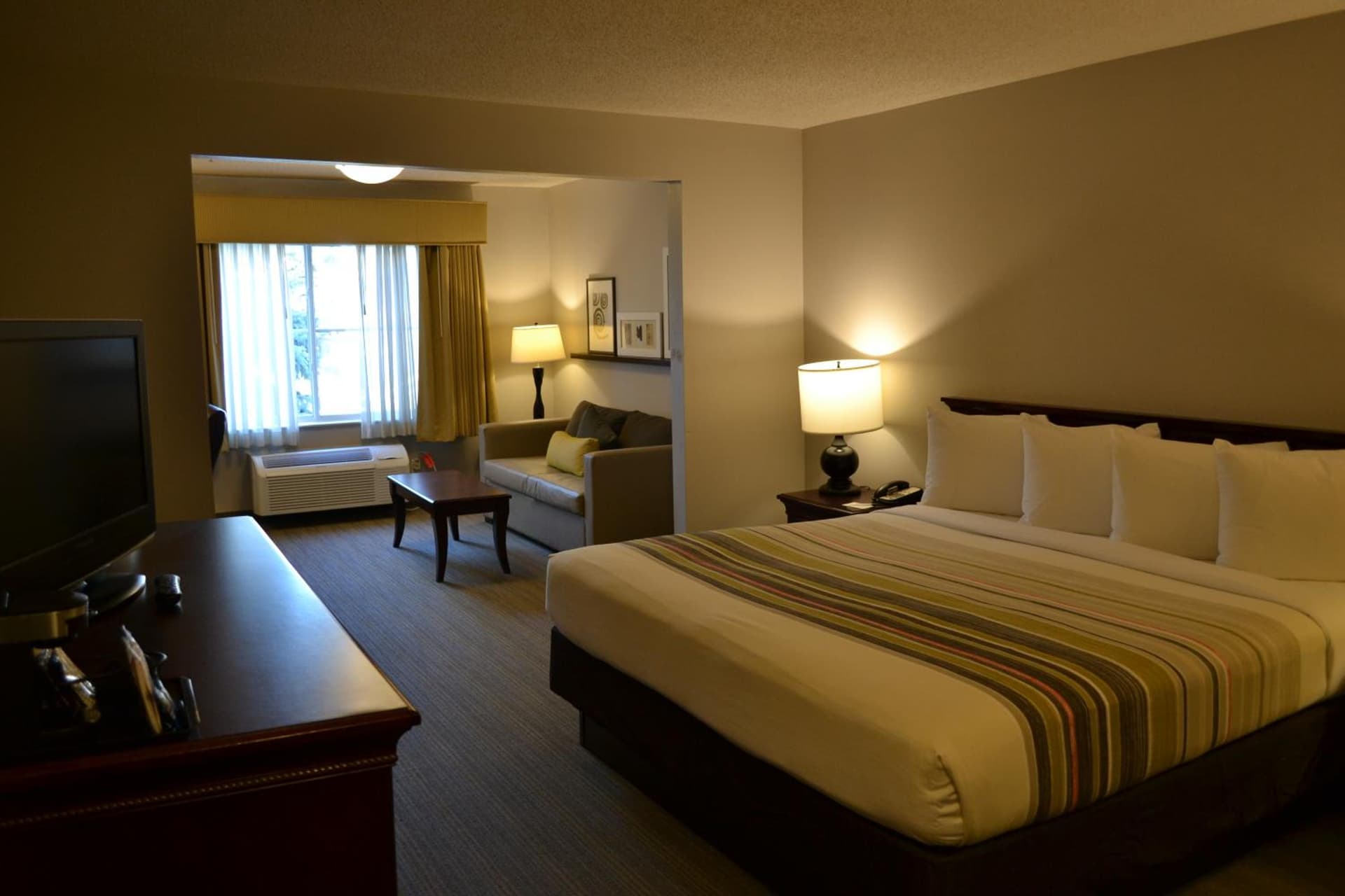 Country Inn & Suites by Radisson, Gurnee, IL gallery photo in Gurnee, IL — image 4