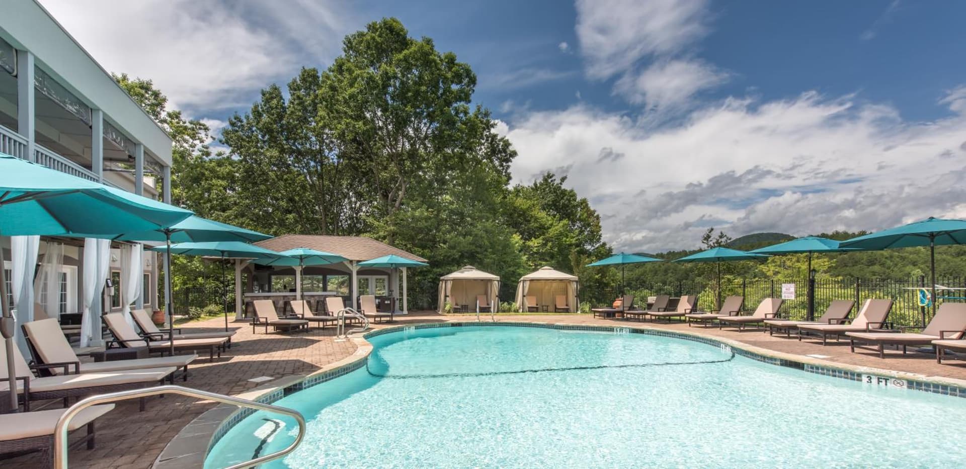 Valhalla Resort Hotel property views in Helen, GA — gallery photo 3