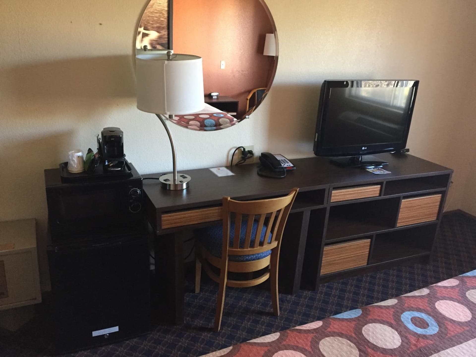 Super 8 by Wyndham College Station gallery photo in College Station, TX — image 13