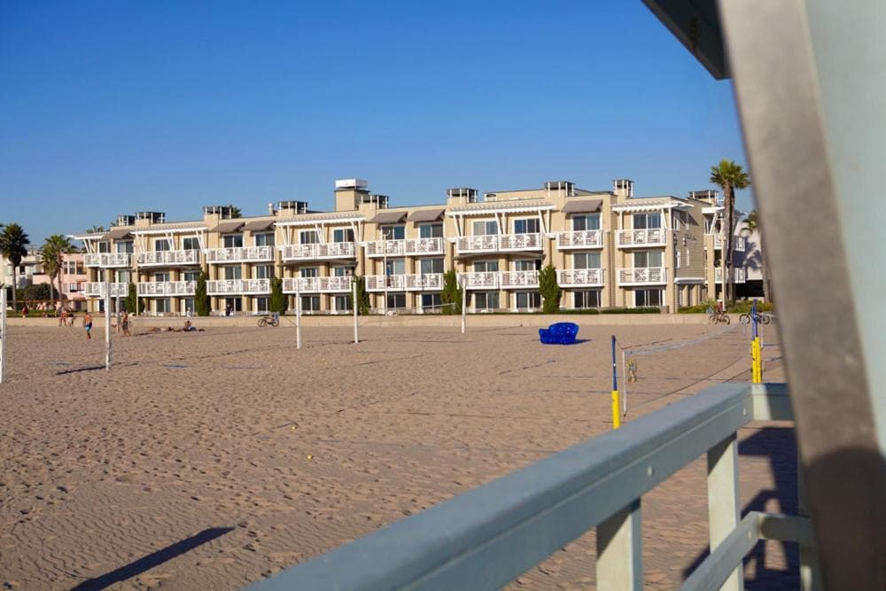 Beach House Hotel at Hermosa Beach featured exterior or lobby in Hermosa Beach, CA — similar hotel