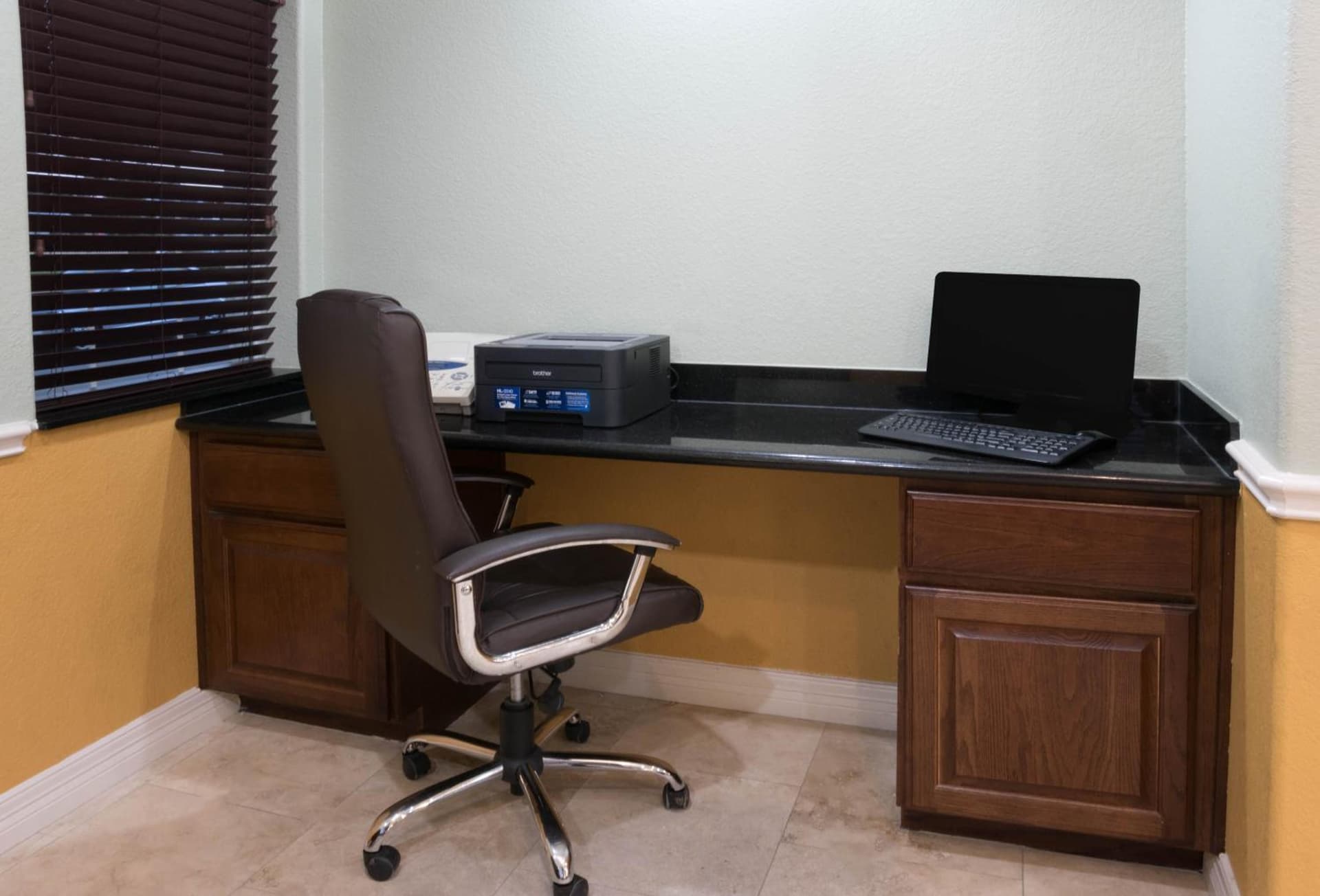 Super 8 by Wyndham Rosenberg TX interior in Rosenberg, TX — gallery photo 2