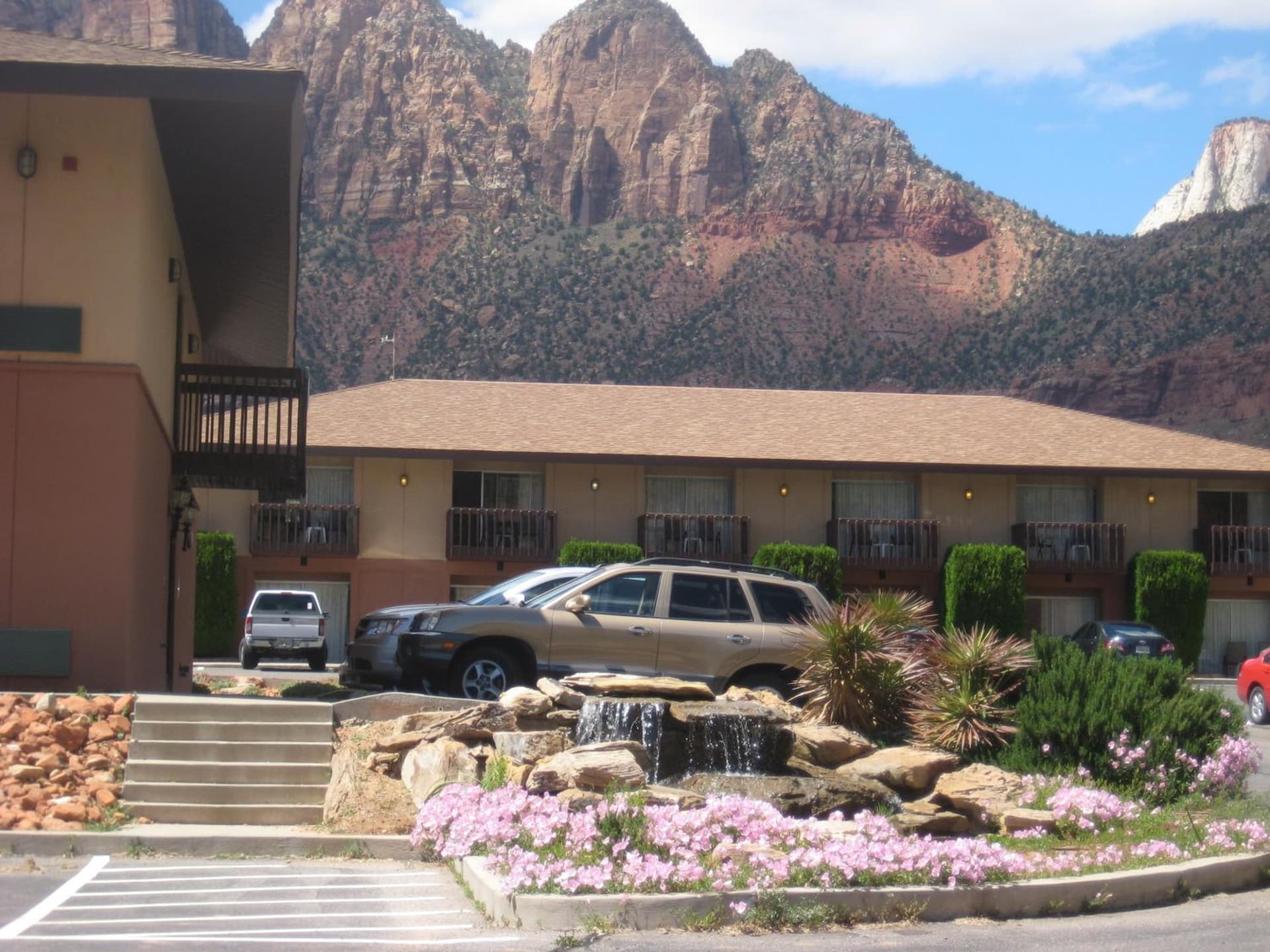 Bumbleberry Inn gallery photo in Springdale, UT — image 15