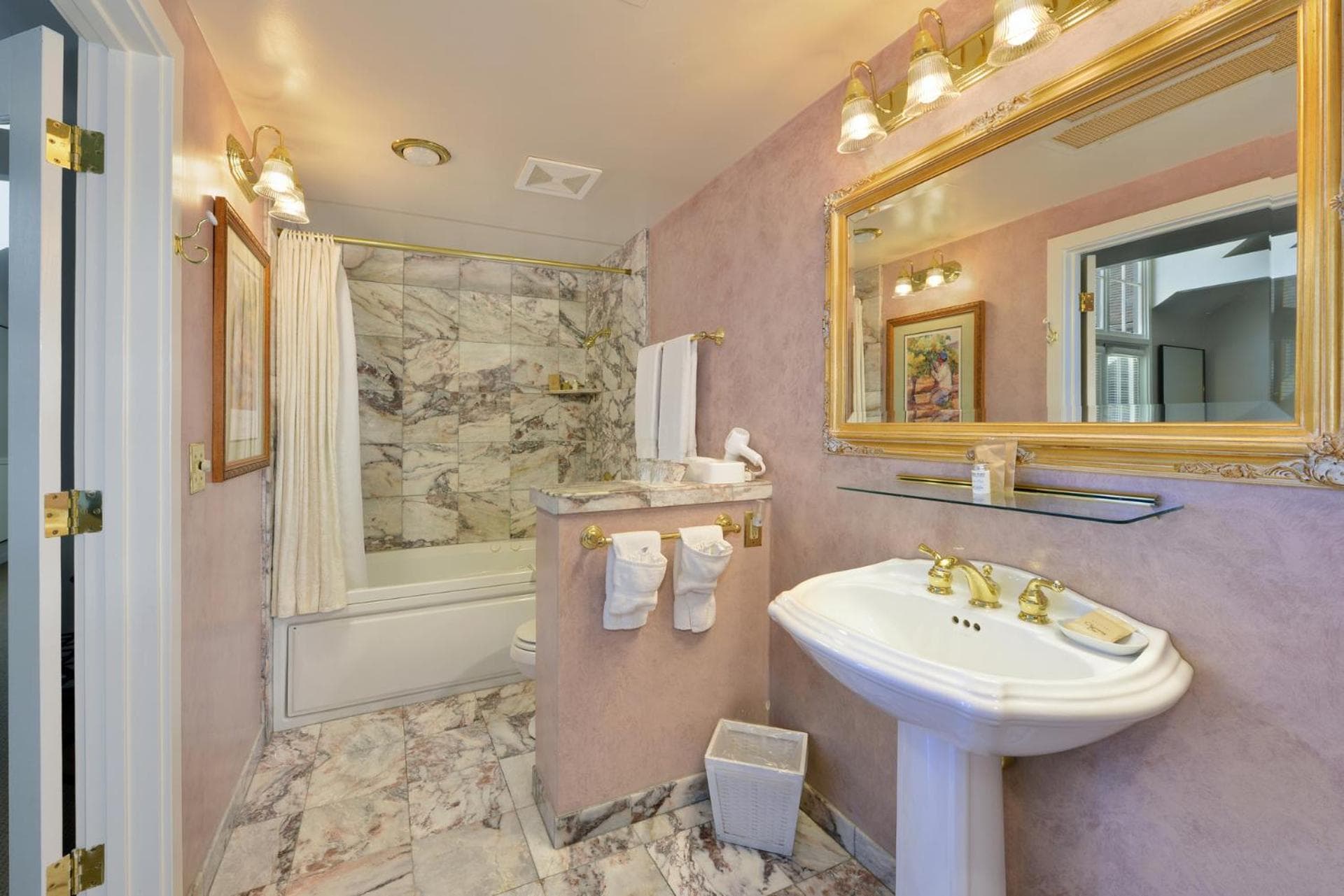 Hotel La Rose gallery photo in Santa Rosa, CA — image 30