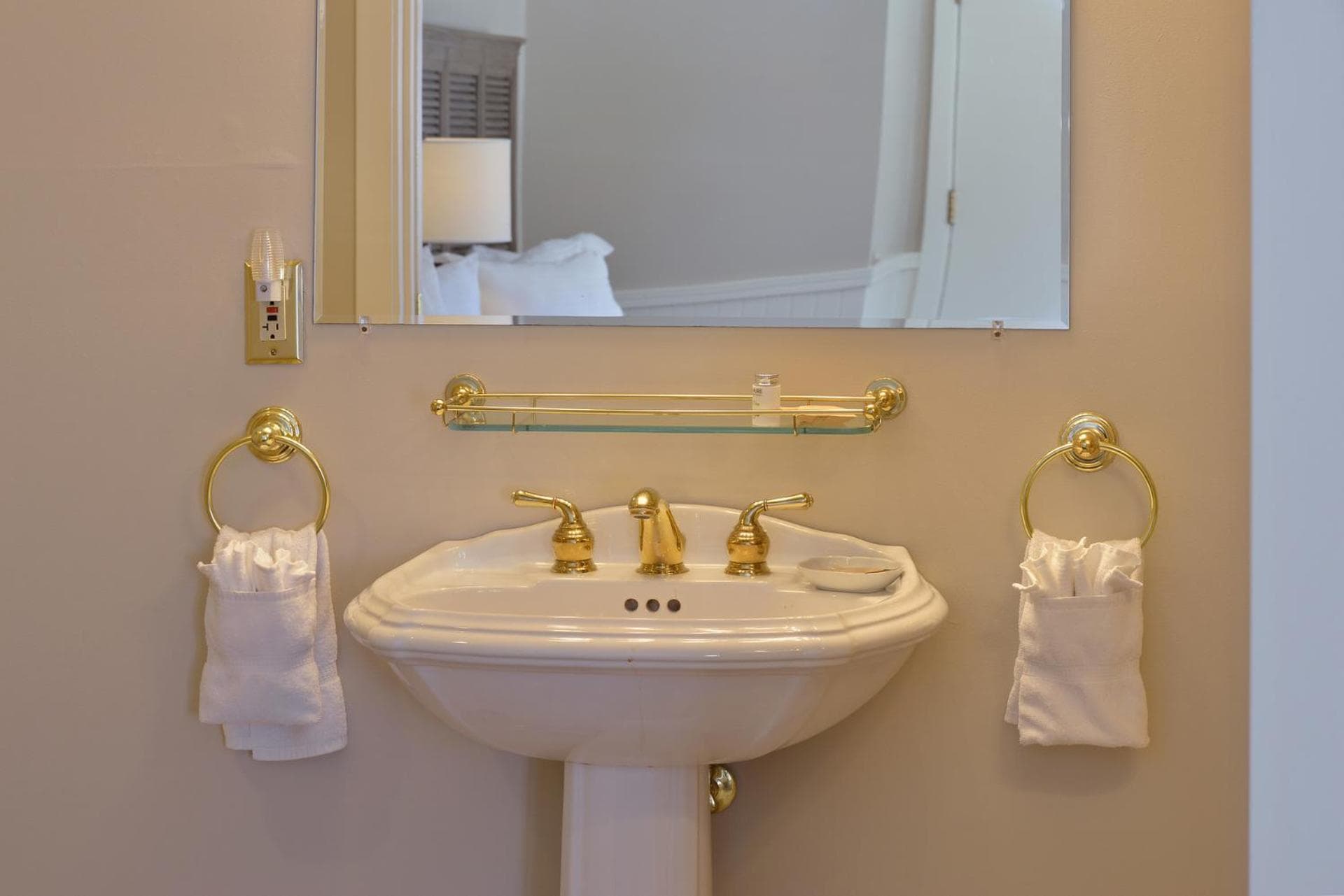 Hotel La Rose gallery photo in Santa Rosa, CA — image 18