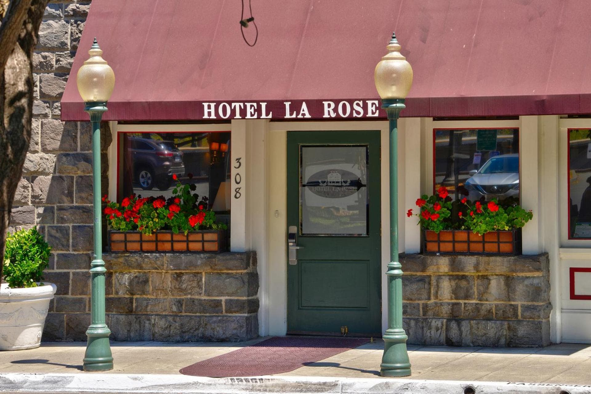Hotel La Rose gallery photo in Santa Rosa, CA — image 10