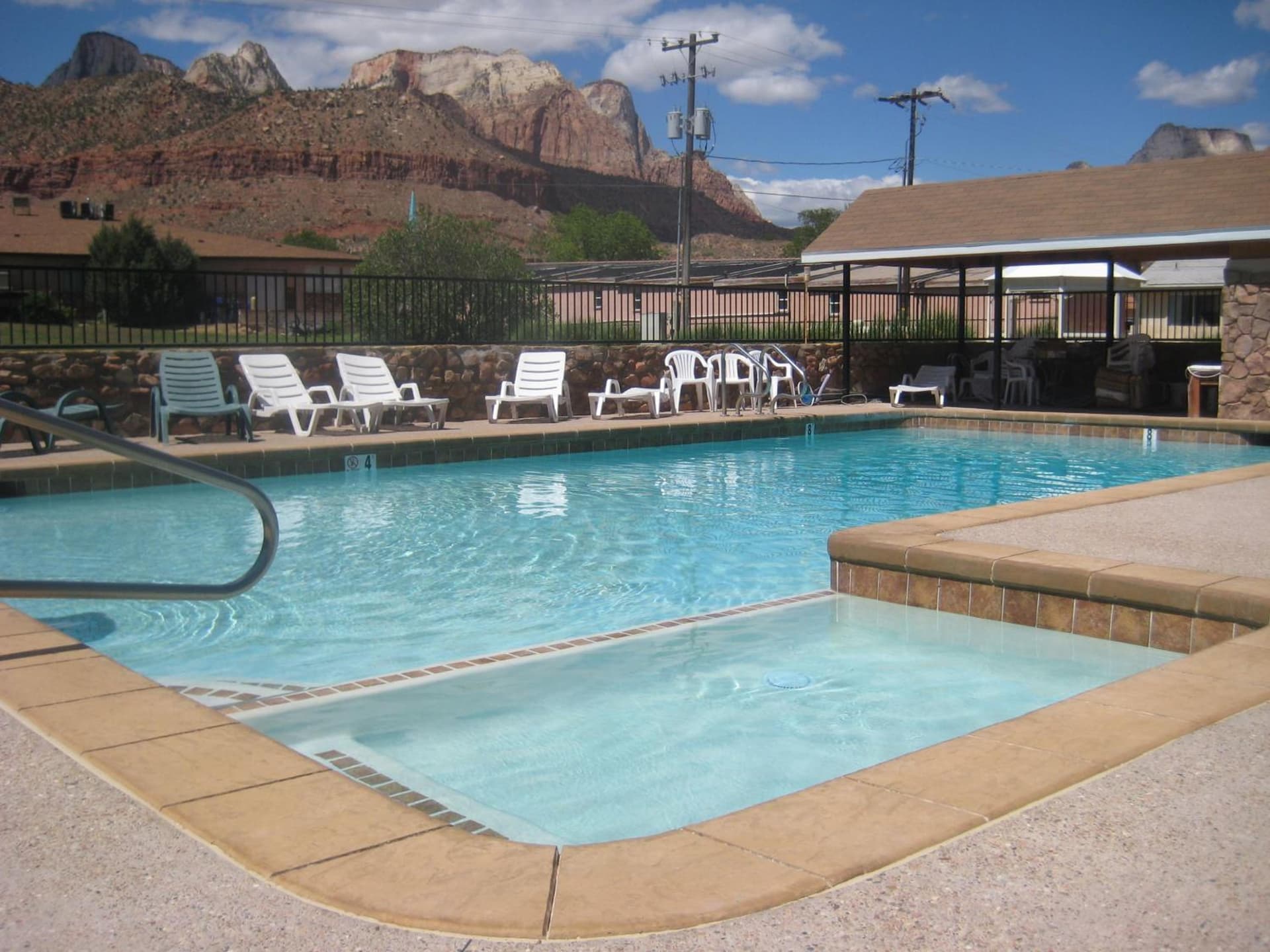 Bumbleberry Inn gallery photo in Springdale, UT — image 61