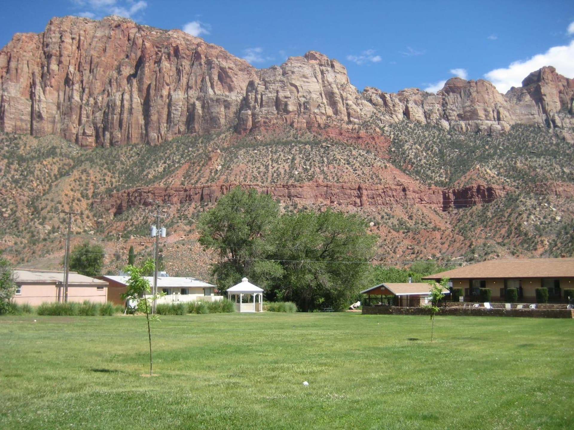 Bumbleberry Inn gallery photo in Springdale, UT — image 66