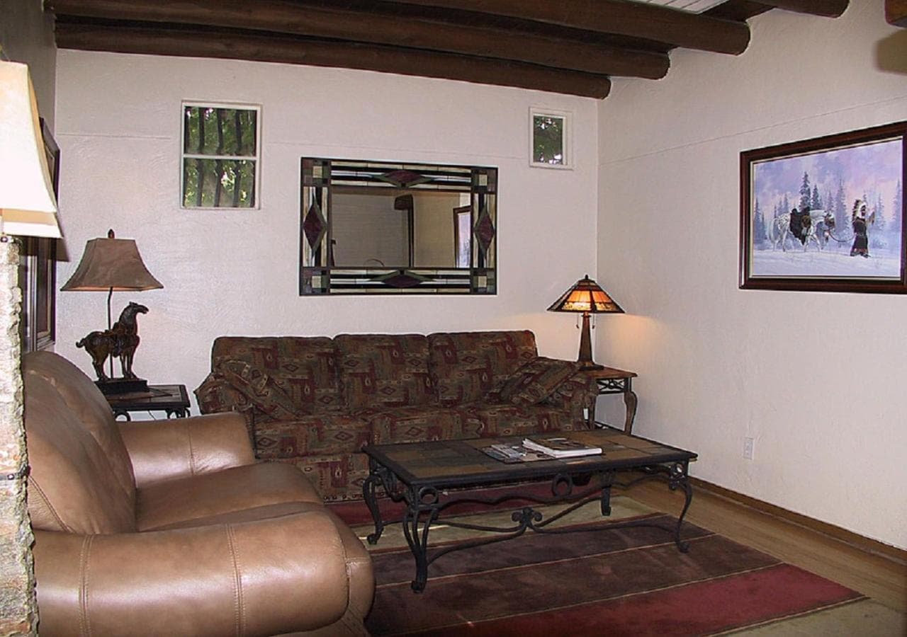 Casas de Suenos Old Town Historic Inn, an Ascend Collection Hotel gallery photo in Albuquerque, NM — image 77
