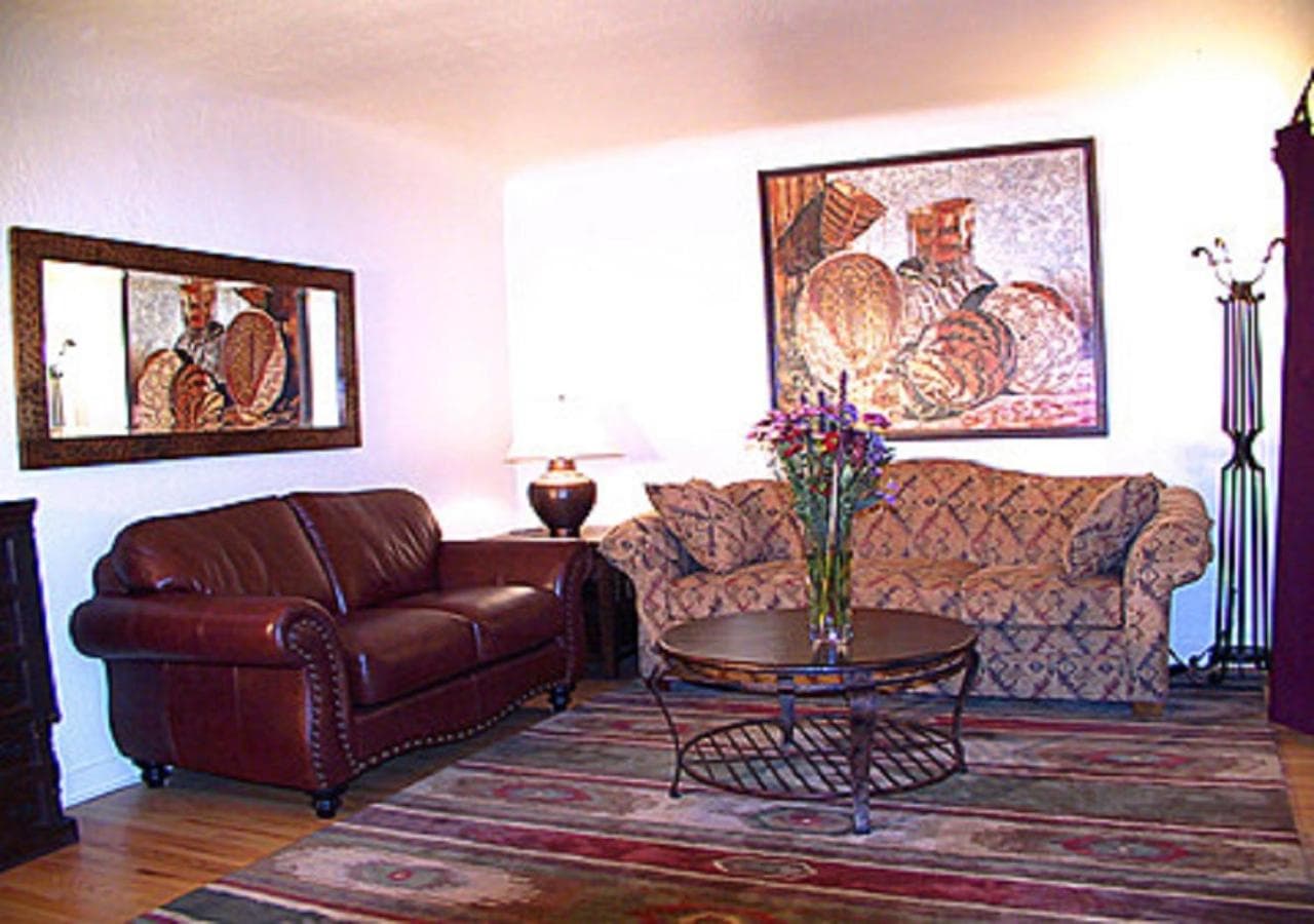 Casas de Suenos Old Town Historic Inn, an Ascend Collection Hotel gallery photo in Albuquerque, NM — image 30