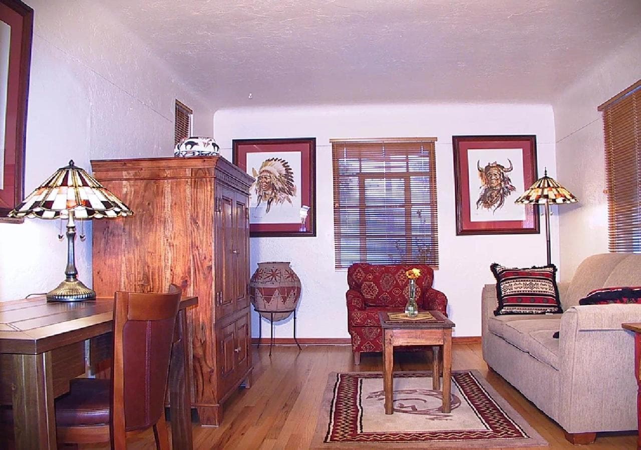 Casas de Suenos Old Town Historic Inn, an Ascend Collection Hotel gallery photo in Albuquerque, NM — image 70