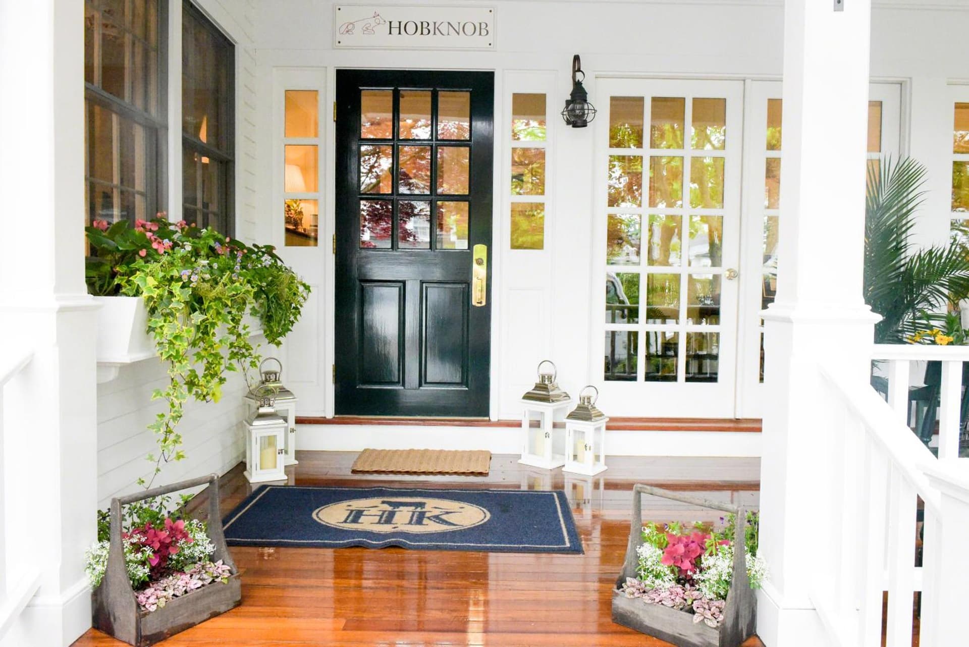 Hob Knob gallery photo in Edgartown — image 34