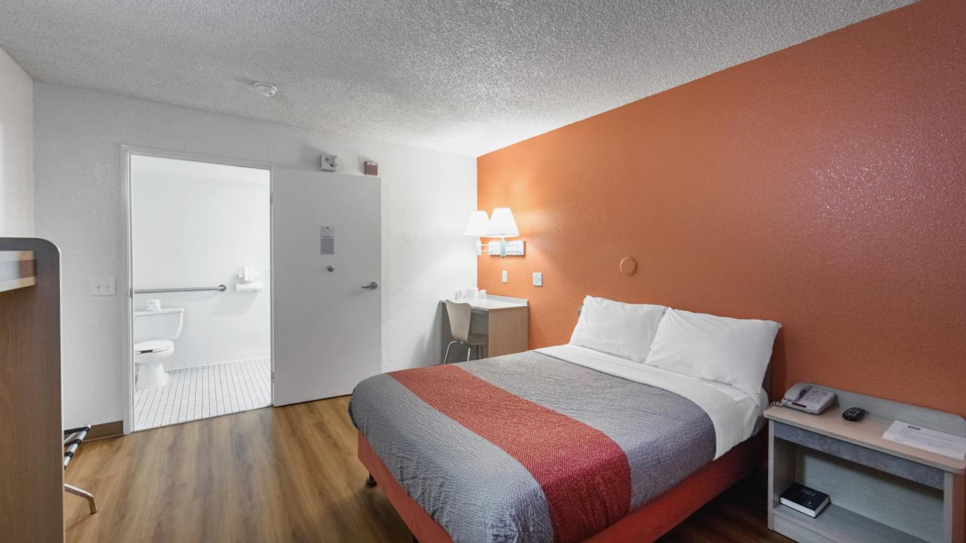 Motel 6-Medford, OR - North gallery photo in Medford, OR — image 25