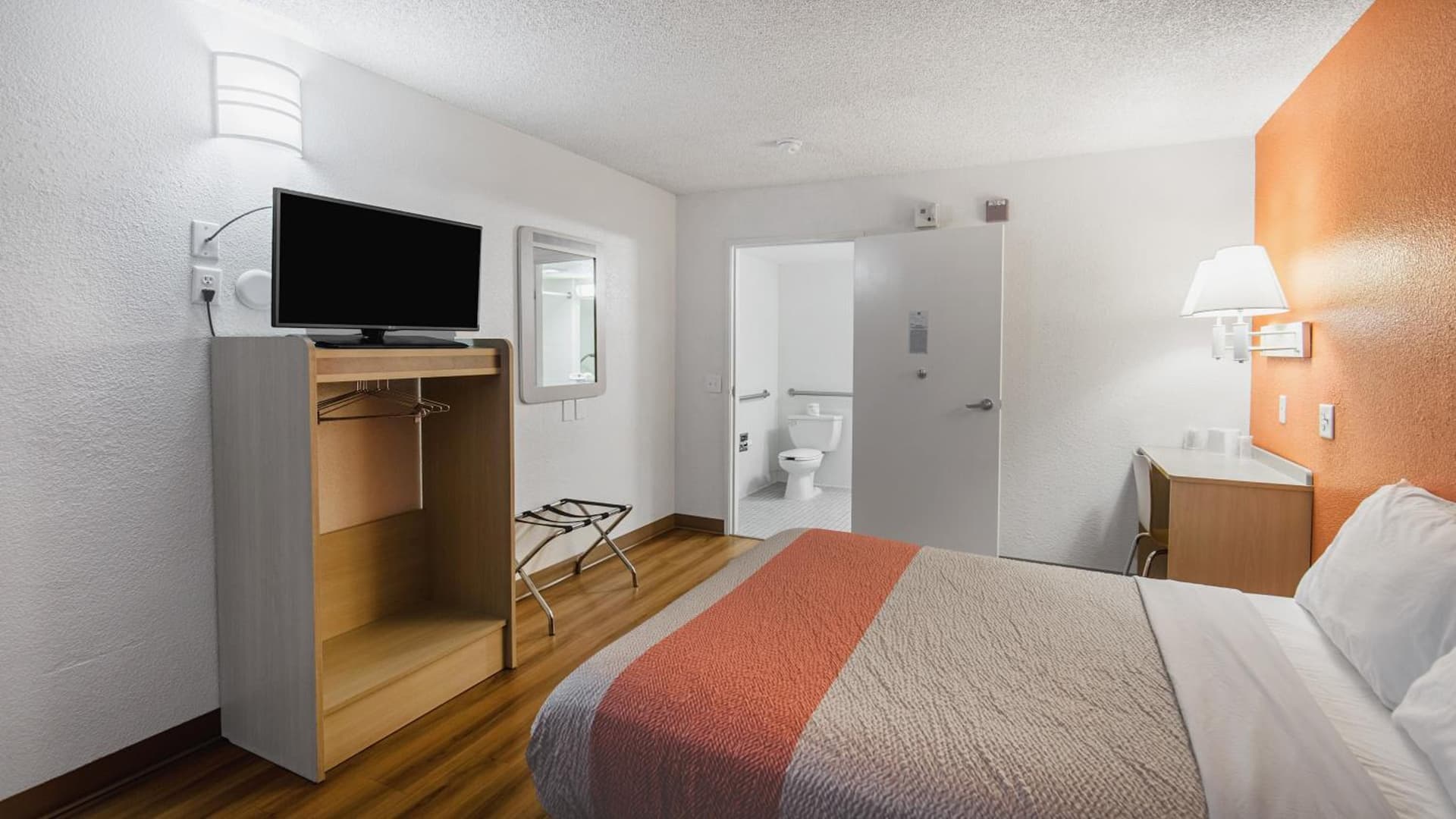 Motel 6-Medford, OR - North gallery photo in Medford, OR — image 13