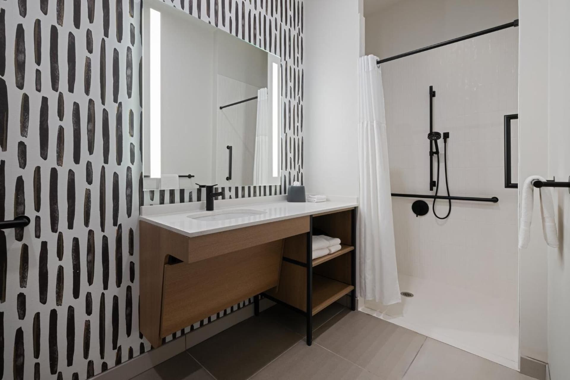 Atwell Suites Kansas City Airport by IHG gallery photo in Kansas City, KS — image 33
