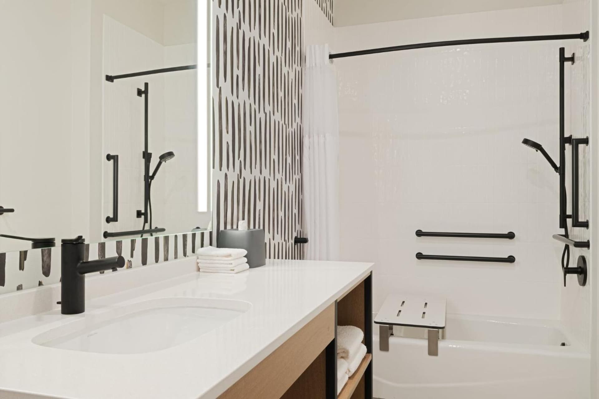 Atwell Suites Kansas City Airport by IHG gallery photo in Kansas City, KS — image 39