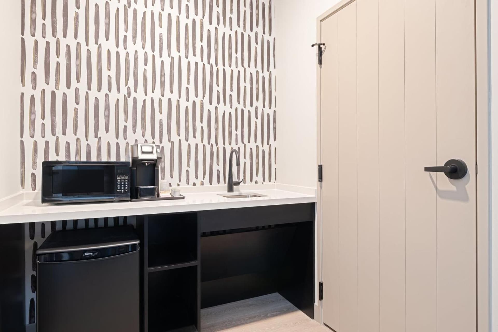 Atwell Suites Kansas City Airport by IHG gallery photo in Kansas City, KS — image 13