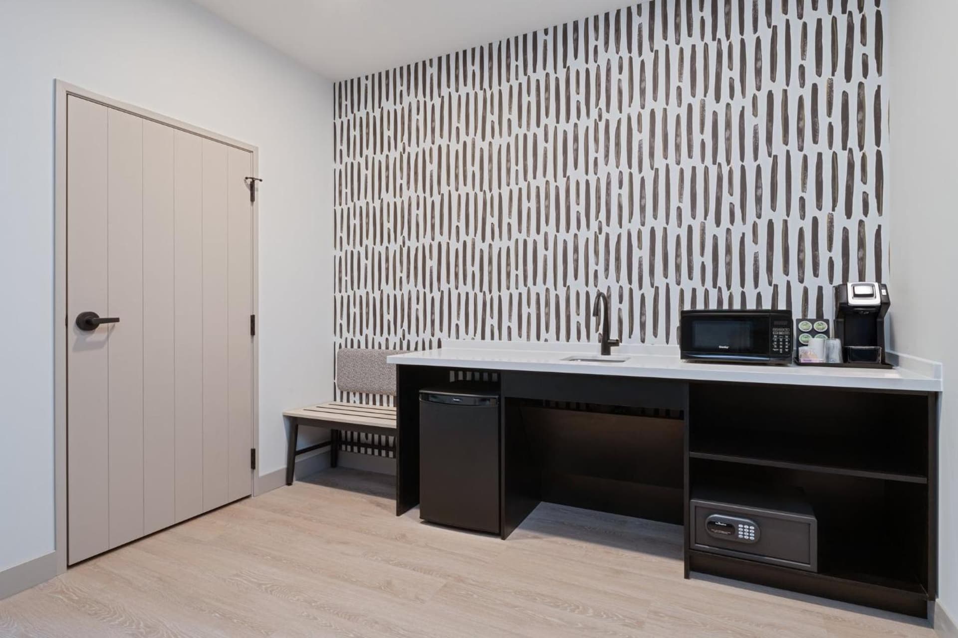 Atwell Suites Kansas City Airport by IHG gallery photo in Kansas City, KS — image 23