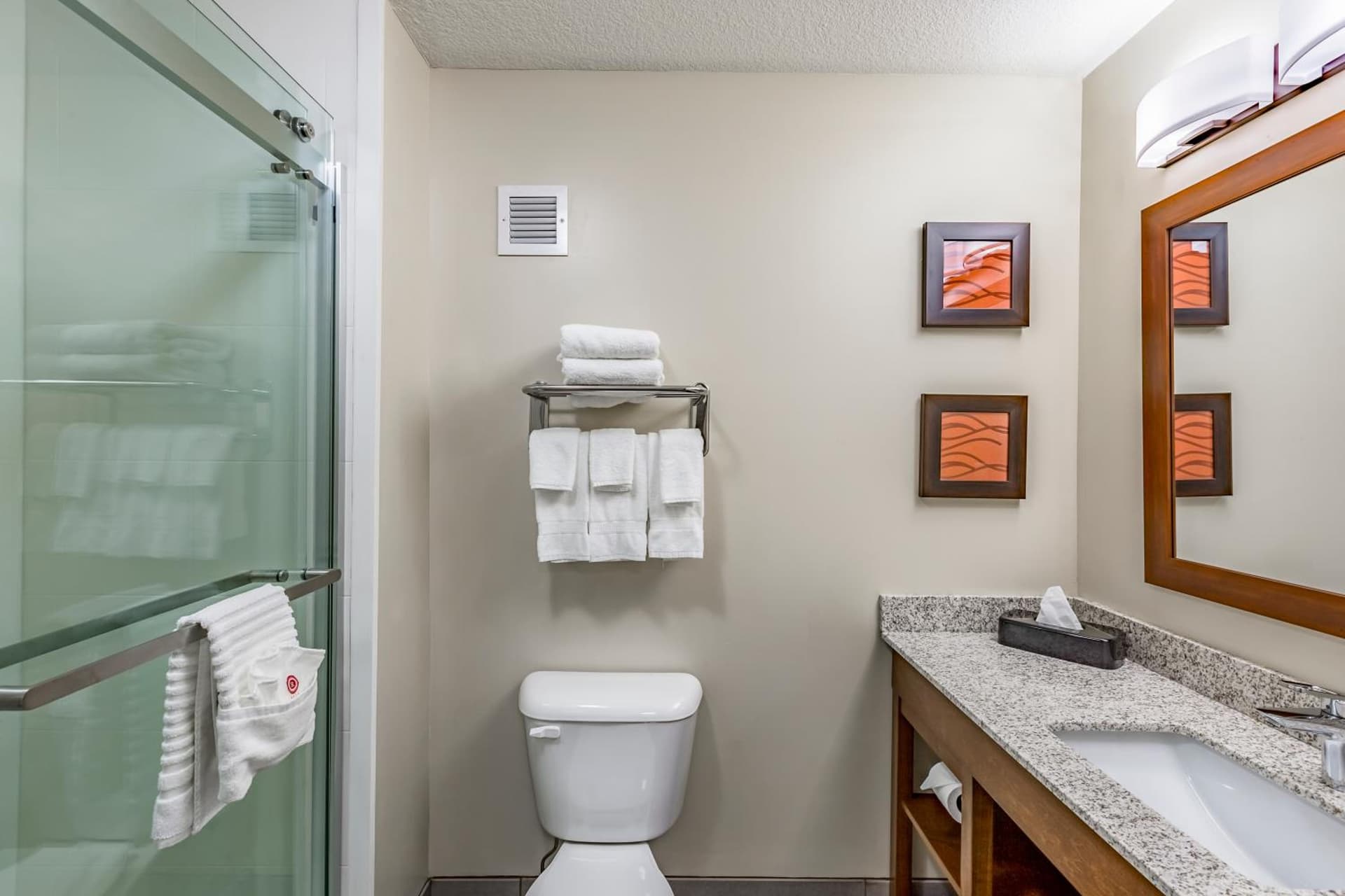 Comfort Inn Altoona-Des Moines gallery photo in Altoona, IA — image 19