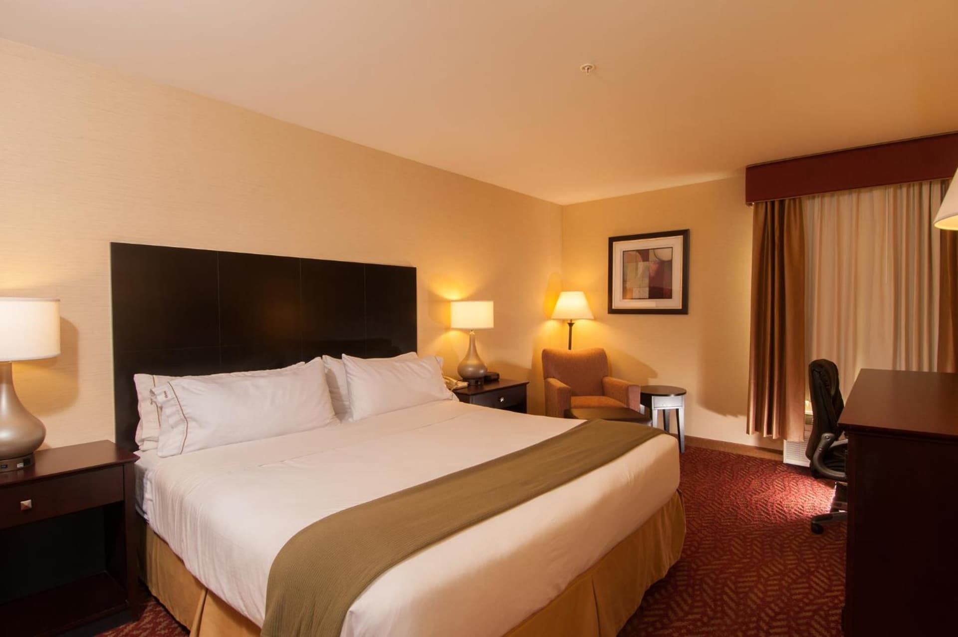 Holiday Inn Express Vernon-Manchester by IHG interior in Vernon, CT — gallery photo 2