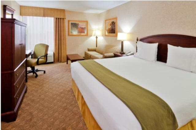 Holiday Inn Express Nashville-Hendersonville by IHG interior in Hendersonville, TN — gallery photo 2