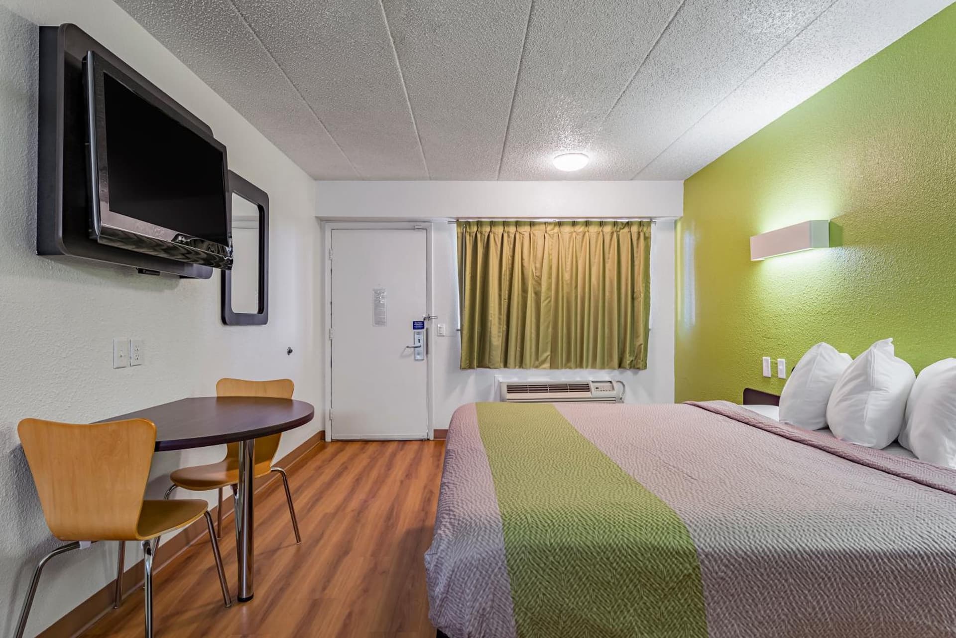 Days Inn by Wyndham Cincinnati I-71 property views in Cincinnati, OH — gallery photo 3