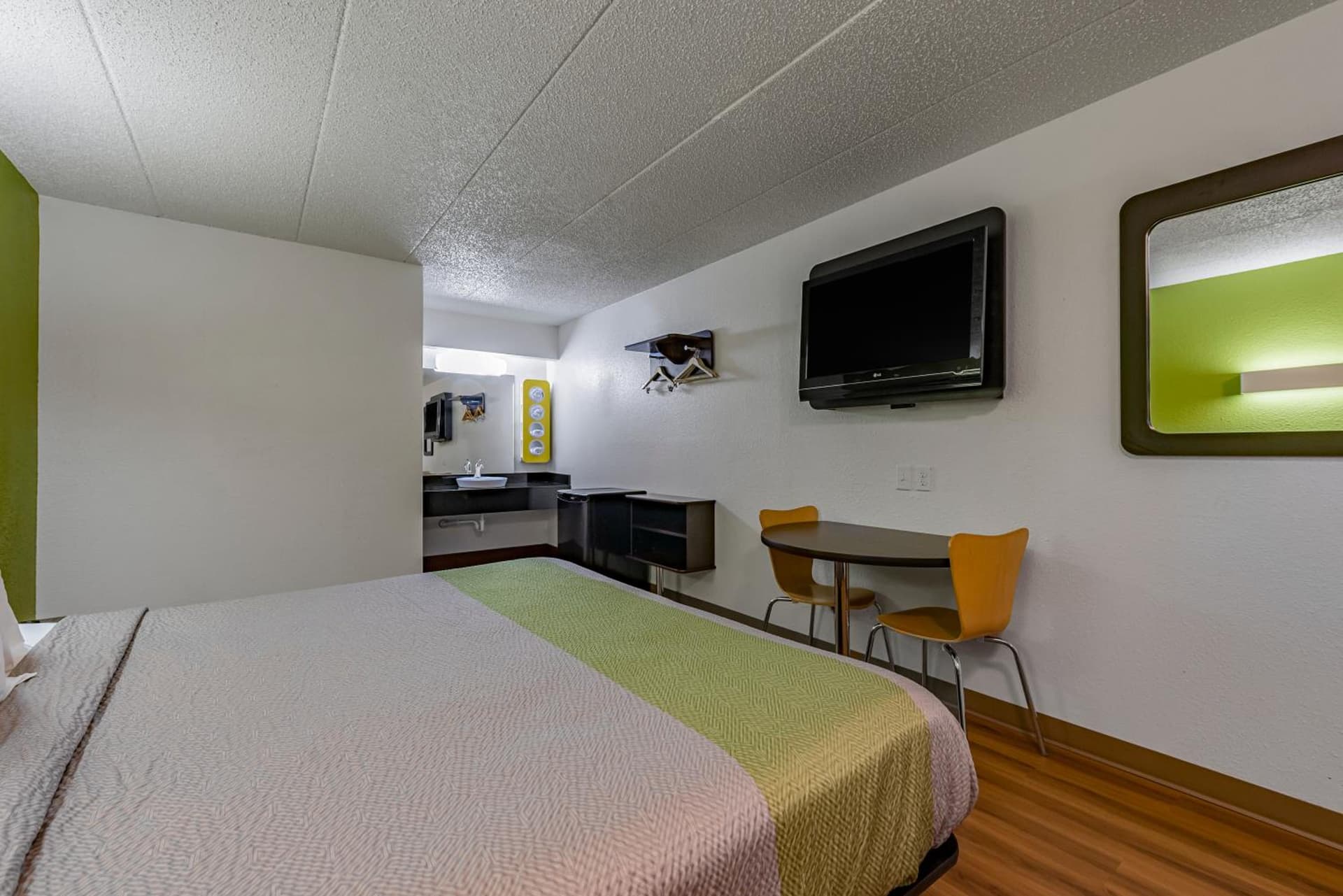 Days Inn by Wyndham Cincinnati I-71 gallery photo in Cincinnati, OH — image 9