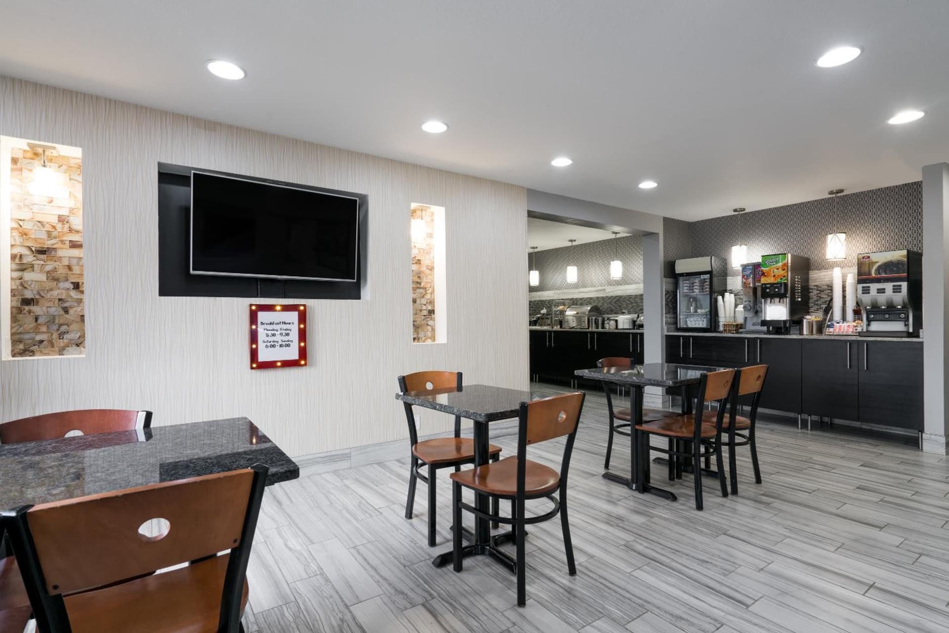 Super 8 by Wyndham Rochester Mayo Clinic Area gallery photo in Rochester, MN — image 20