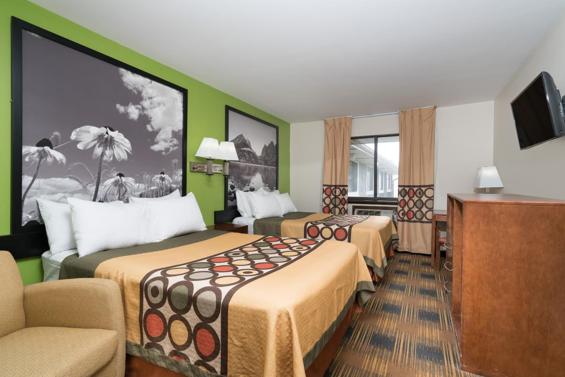 Super 8 by Wyndham Rochester Mayo Clinic Area gallery photo in Rochester, MN — image 7