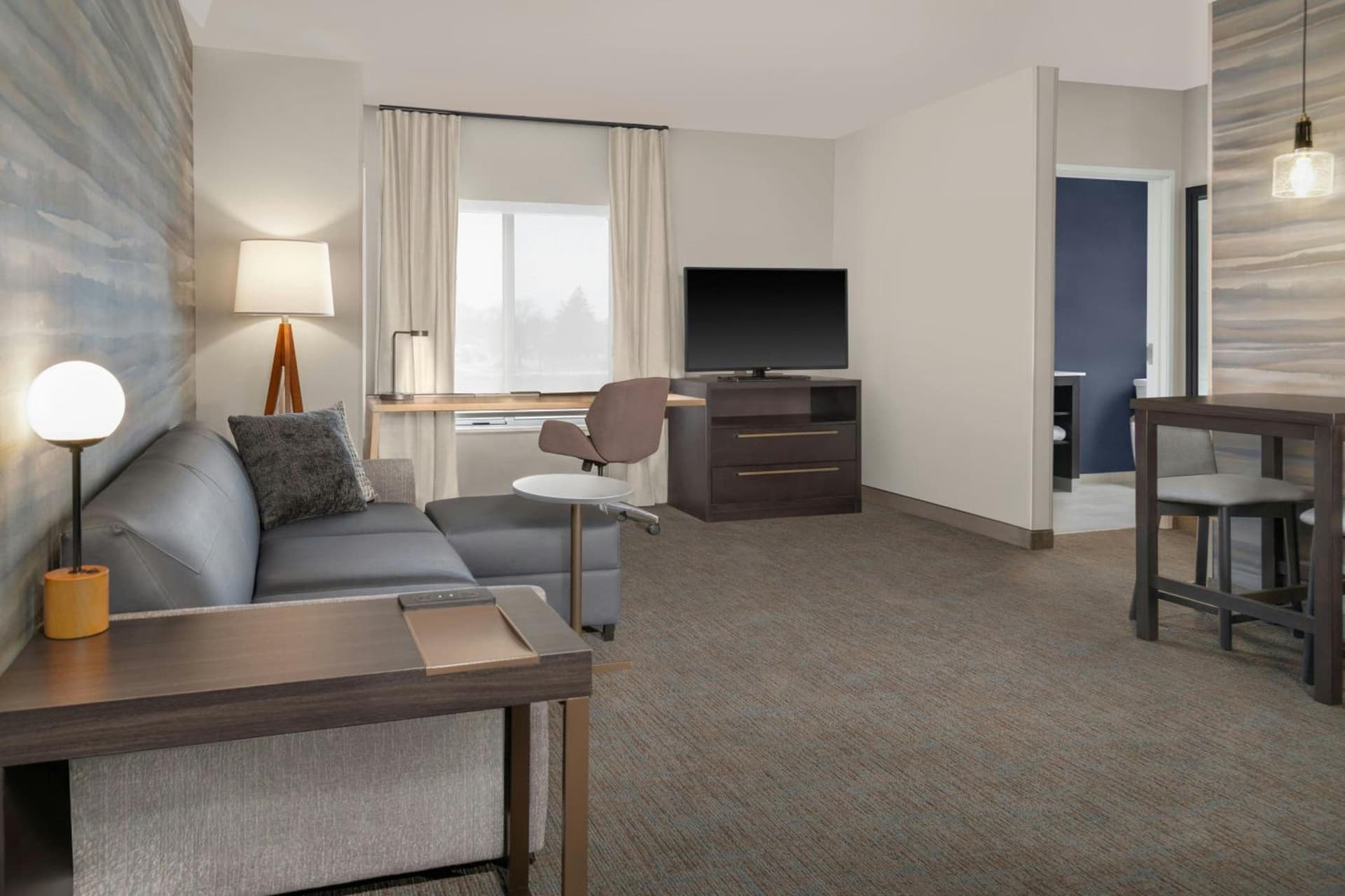 Residence Inn by Marriott Detroit Dearborn gallery photo in Dearborn, MI — image 7