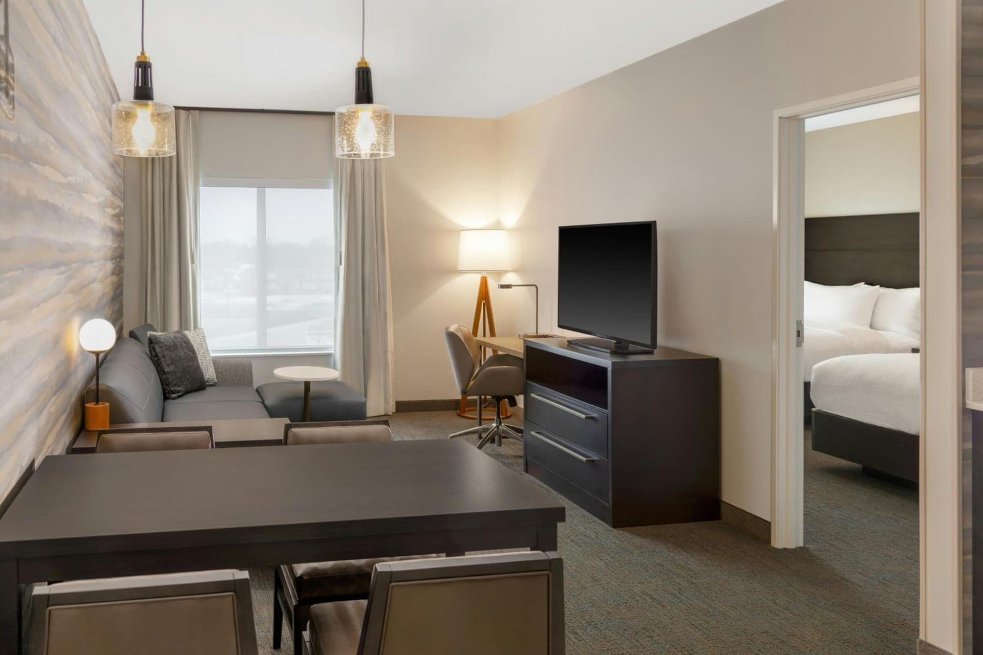 Residence Inn by Marriott Detroit Dearborn gallery photo in Dearborn, MI — image 8