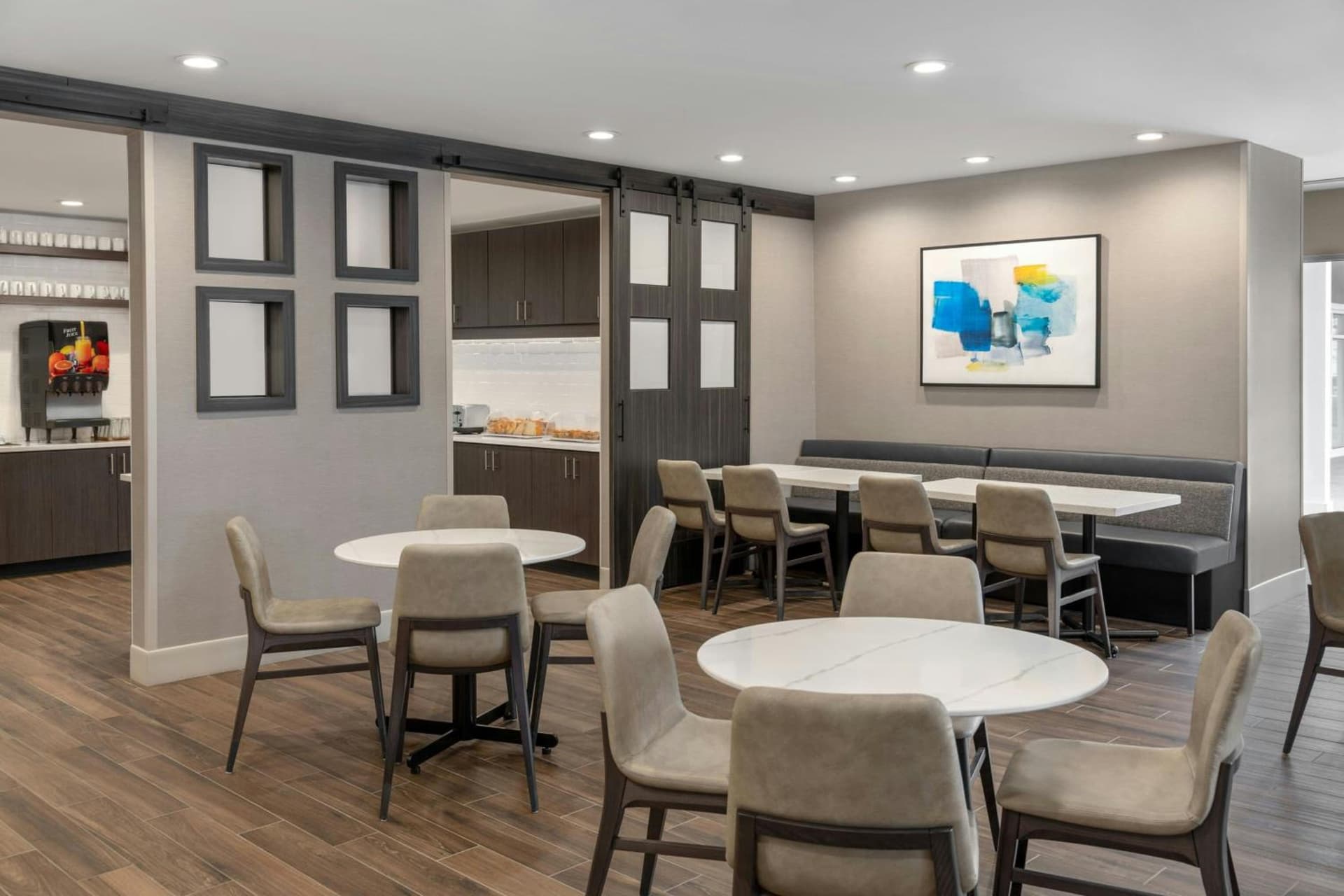 Residence Inn by Marriott Detroit Dearborn gallery photo in Dearborn, MI — image 35