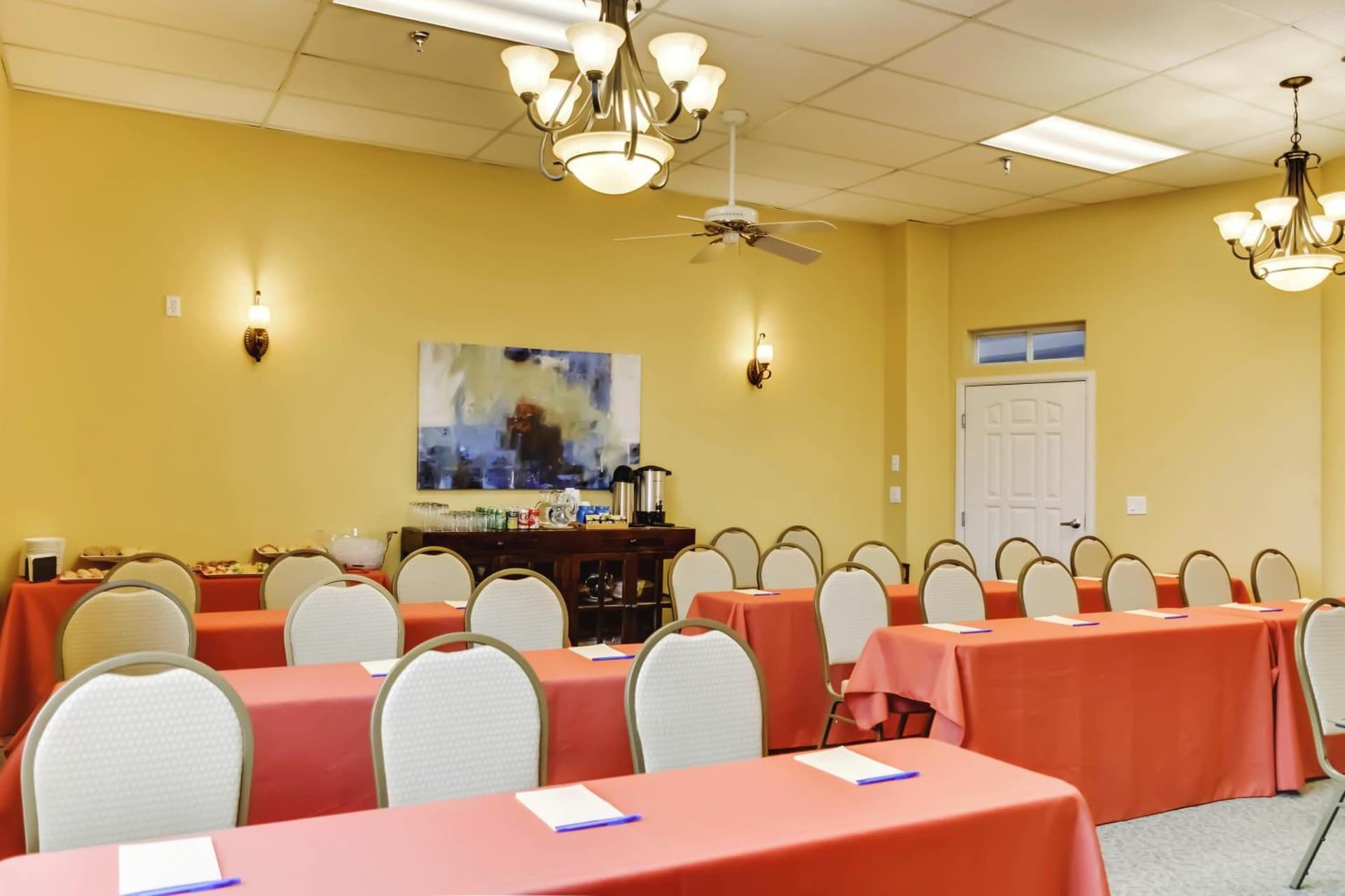 Forest Villas Hotel gallery photo in Prescott, AZ — image 64