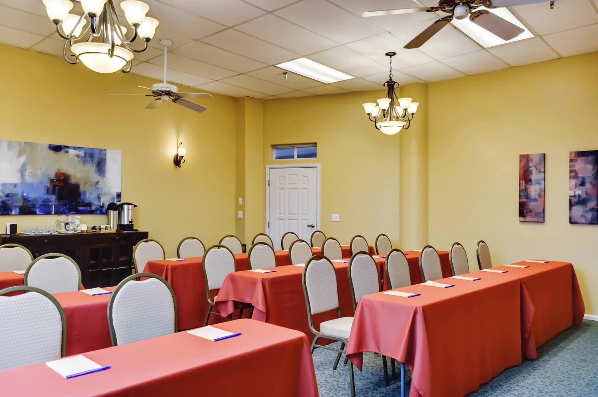 Forest Villas Hotel gallery photo in Prescott, AZ — image 20