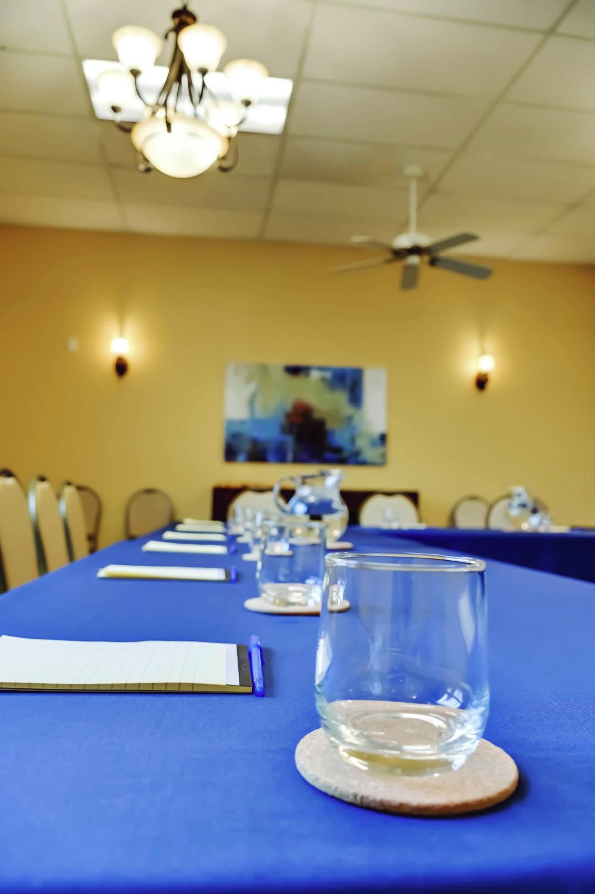 Forest Villas Hotel gallery photo in Prescott, AZ — image 74