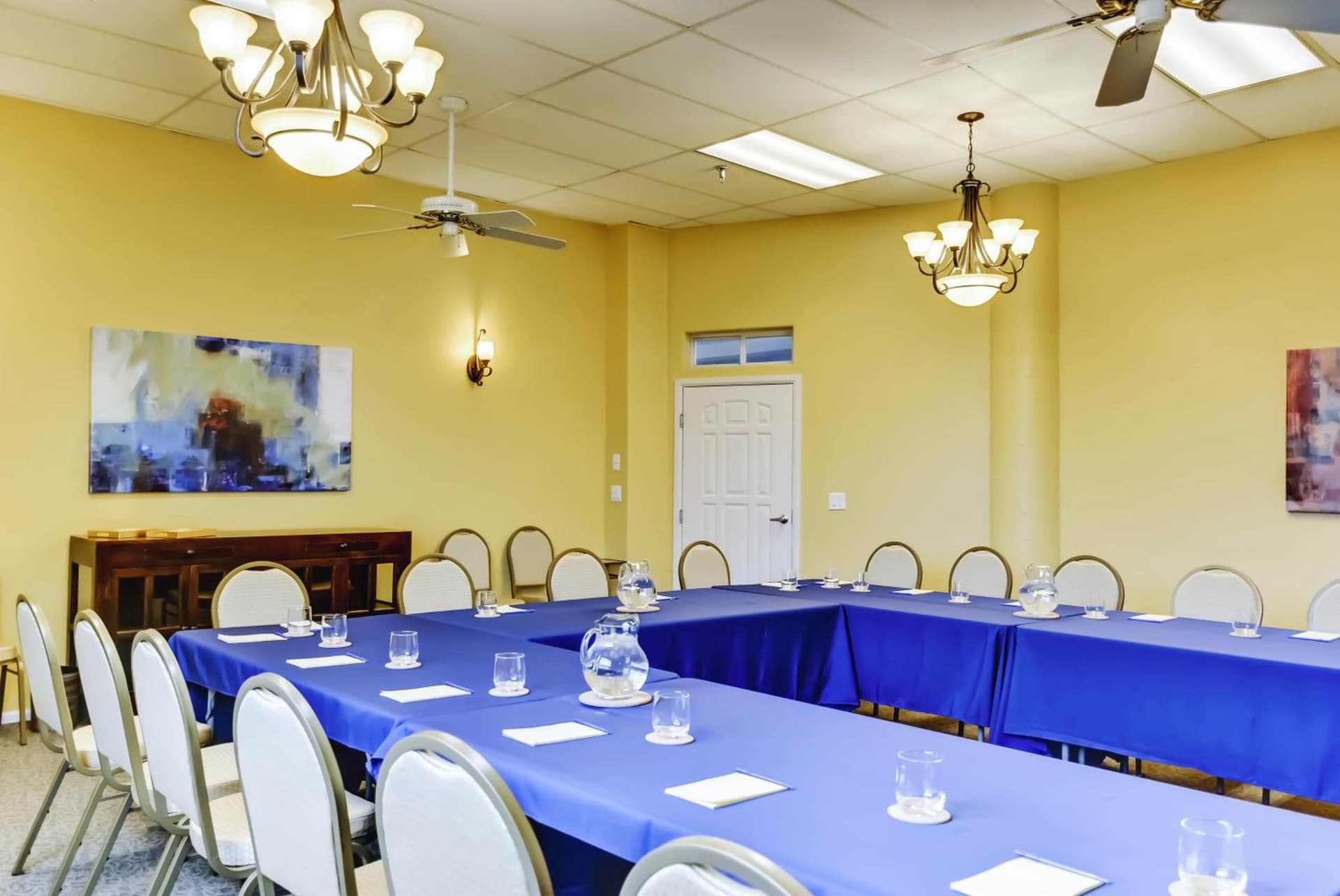 Forest Villas Hotel gallery photo in Prescott, AZ — image 238