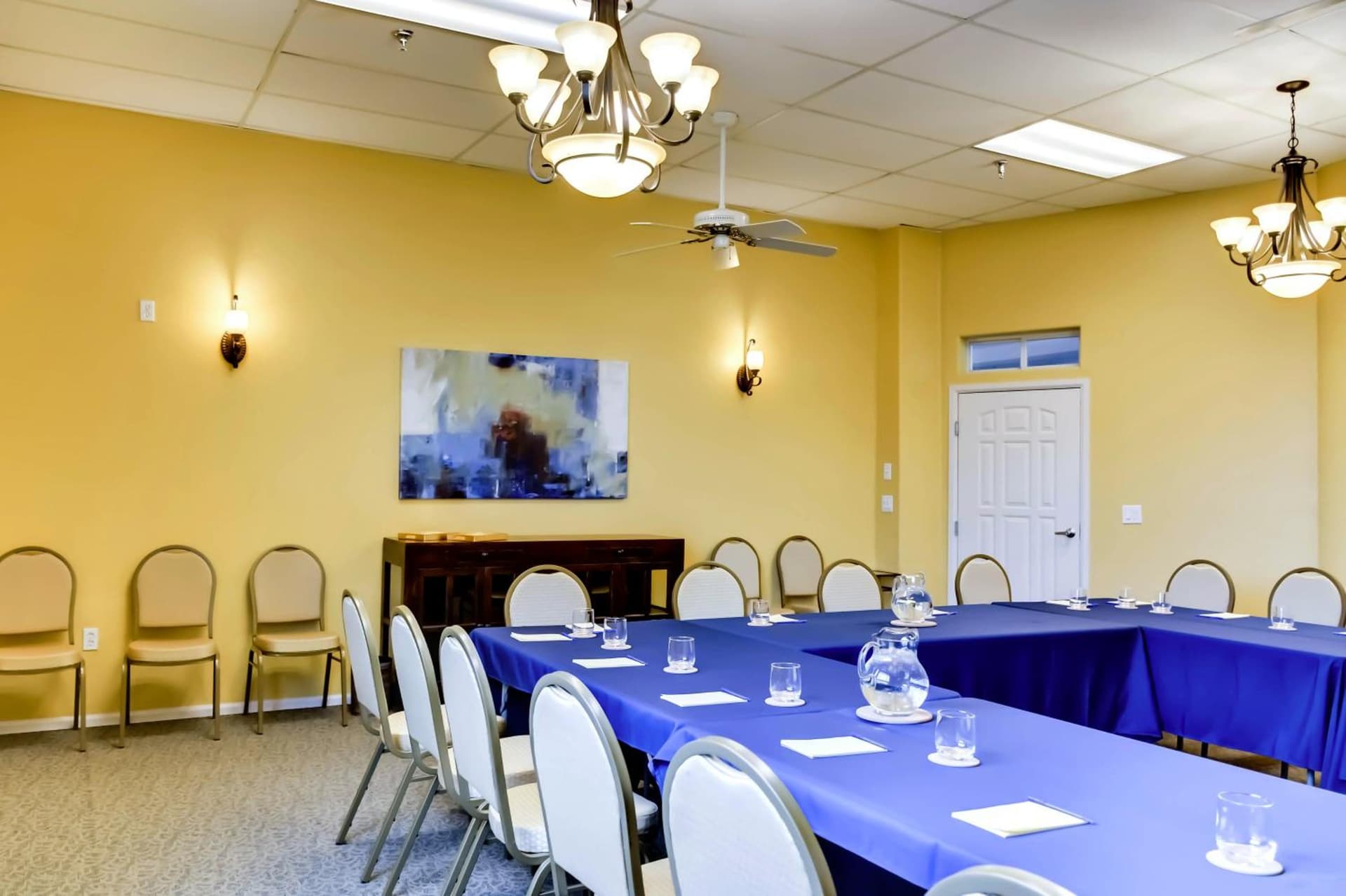 Forest Villas Hotel gallery photo in Prescott, AZ — image 242