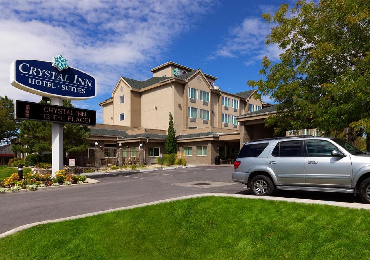 Crystal Inn Hotel & Suites - Salt Lake City property views in Salt Lake City, UT — gallery photo 3