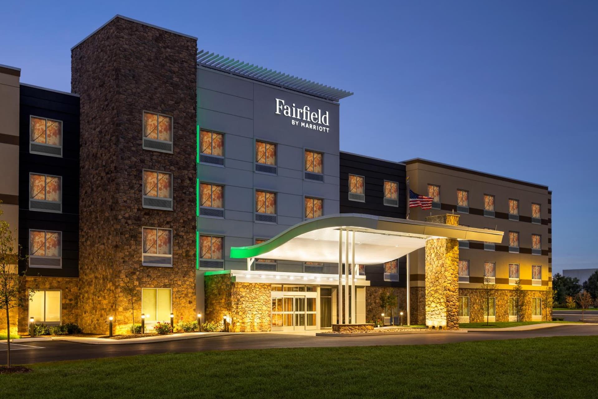 Fairfield by Marriott Inn & Suites Bethlehem PA interior in Bethlehem, PA — gallery photo 2