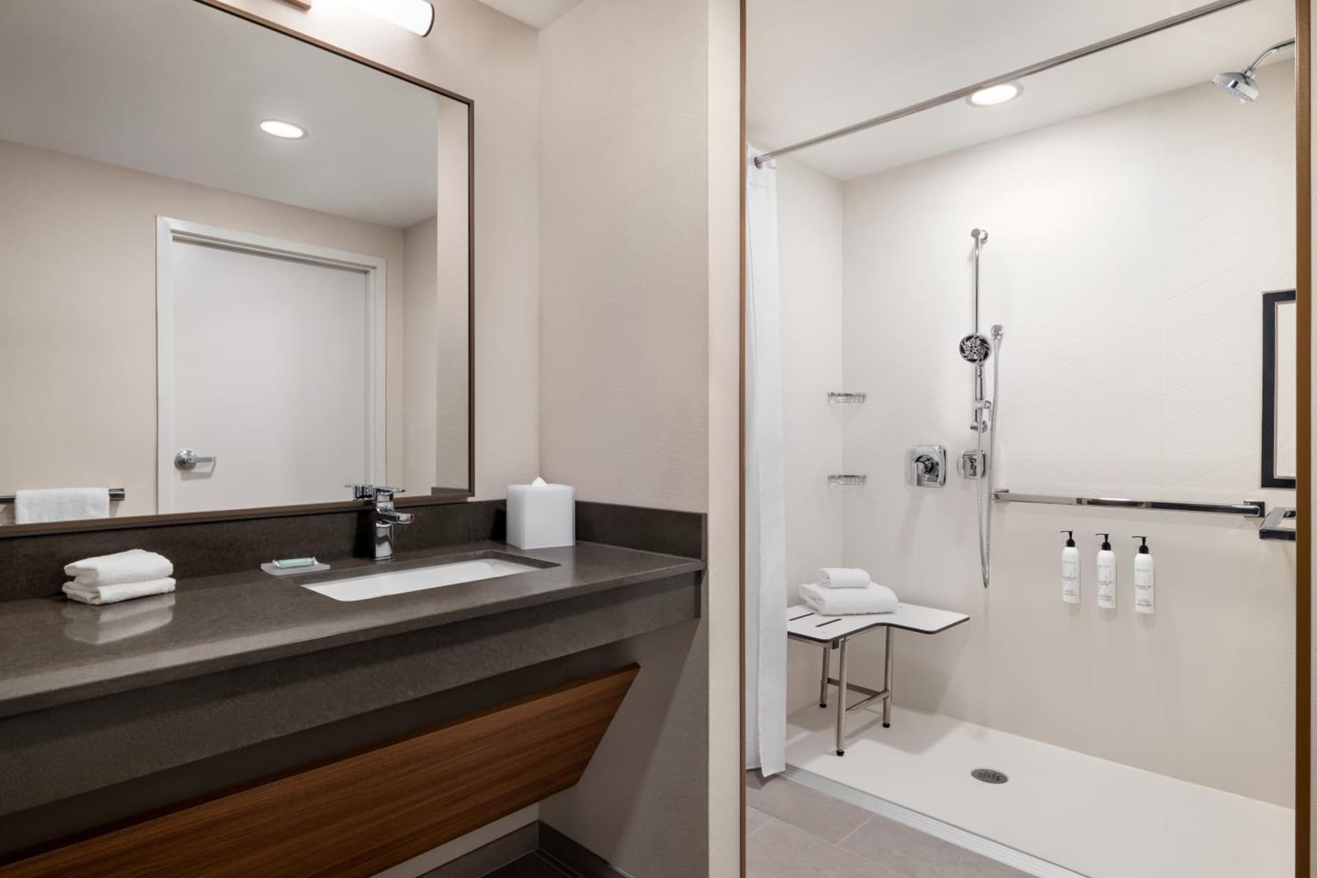Fairfield by Marriott Inn & Suites Bethlehem PA gallery photo in Bethlehem, PA — image 13